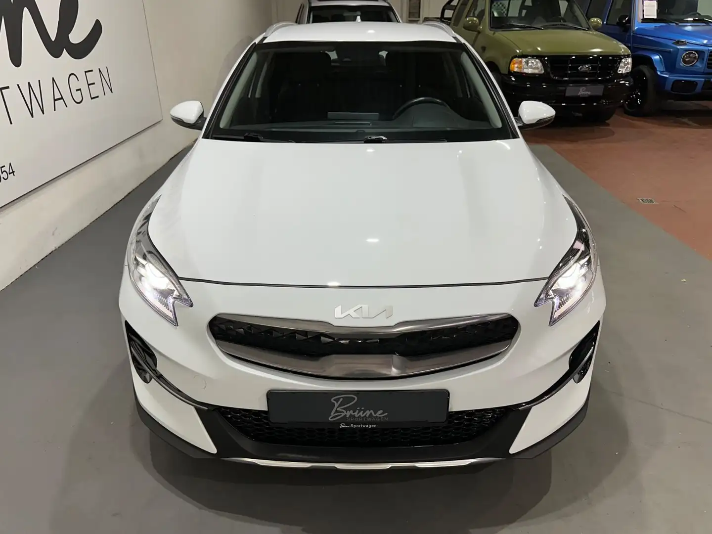 Kia XCeed Vision PlugInHyb/AppCarPl./LED/Kamera/Navi Weiß - 2