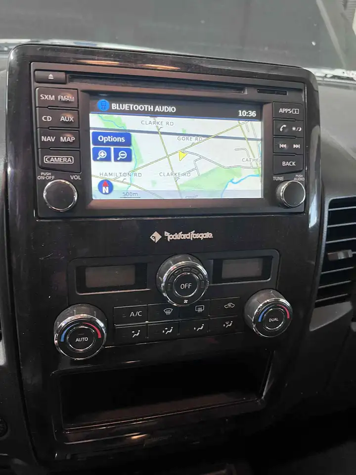 Nissan Titan снимка Nissan Titan