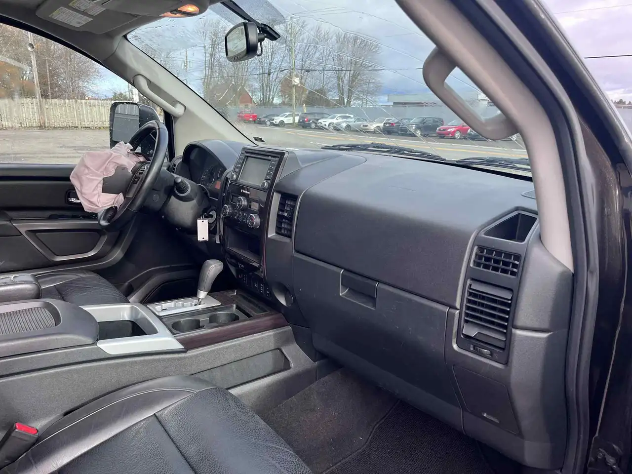 Nissan Titan снимка Nissan Titan