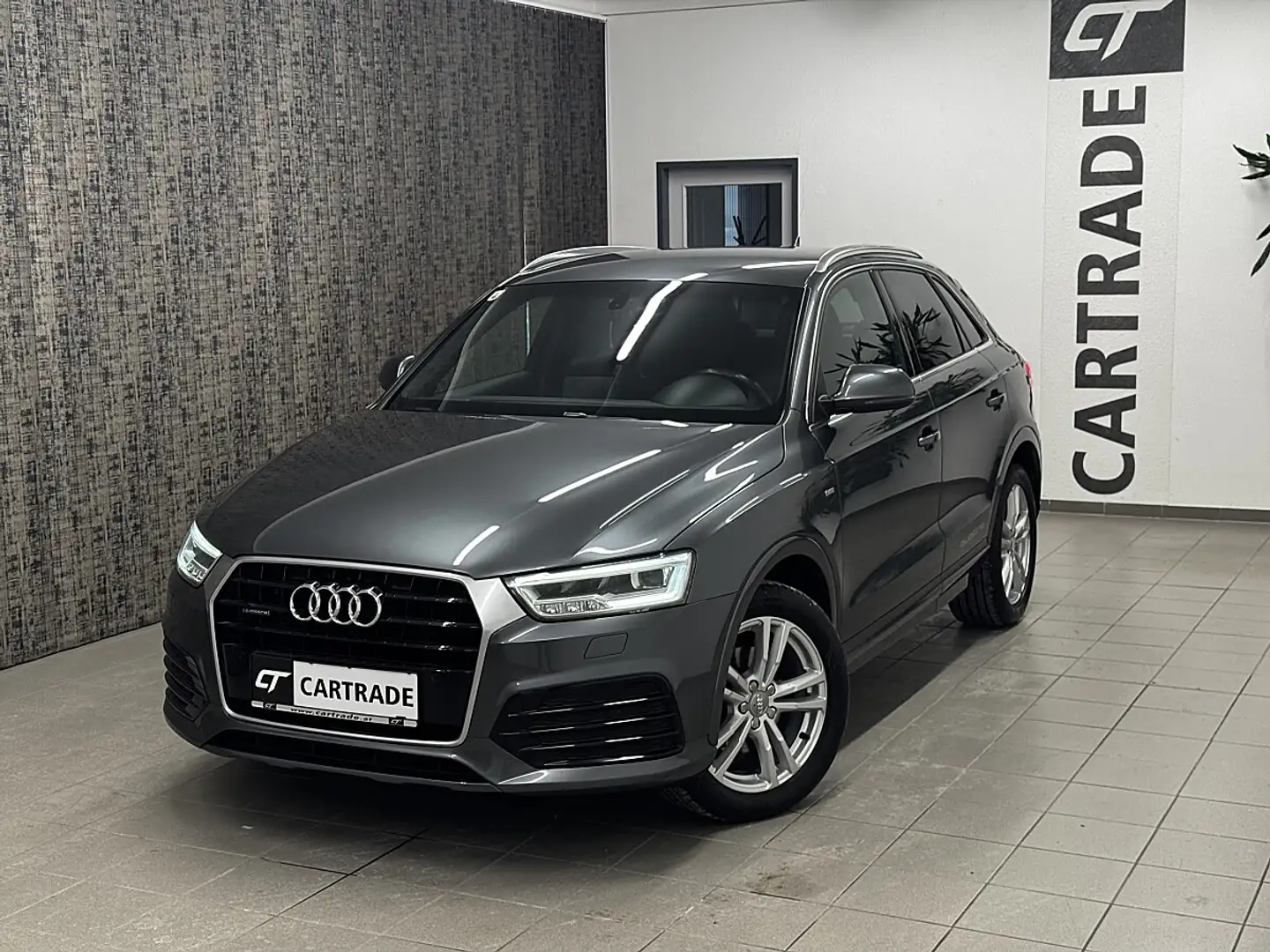 Audi Q3 2,0 TDI Intense + quattro S-tronic S-LINE SPORT... Grau - 2
