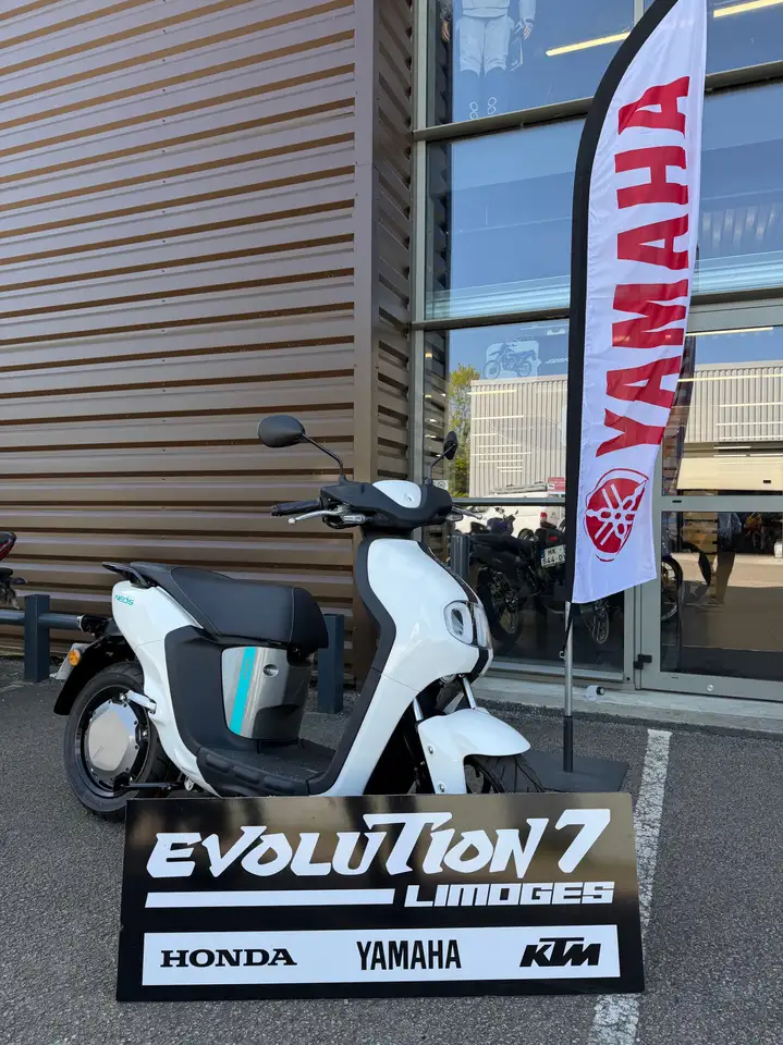 Yamaha NEOs 50