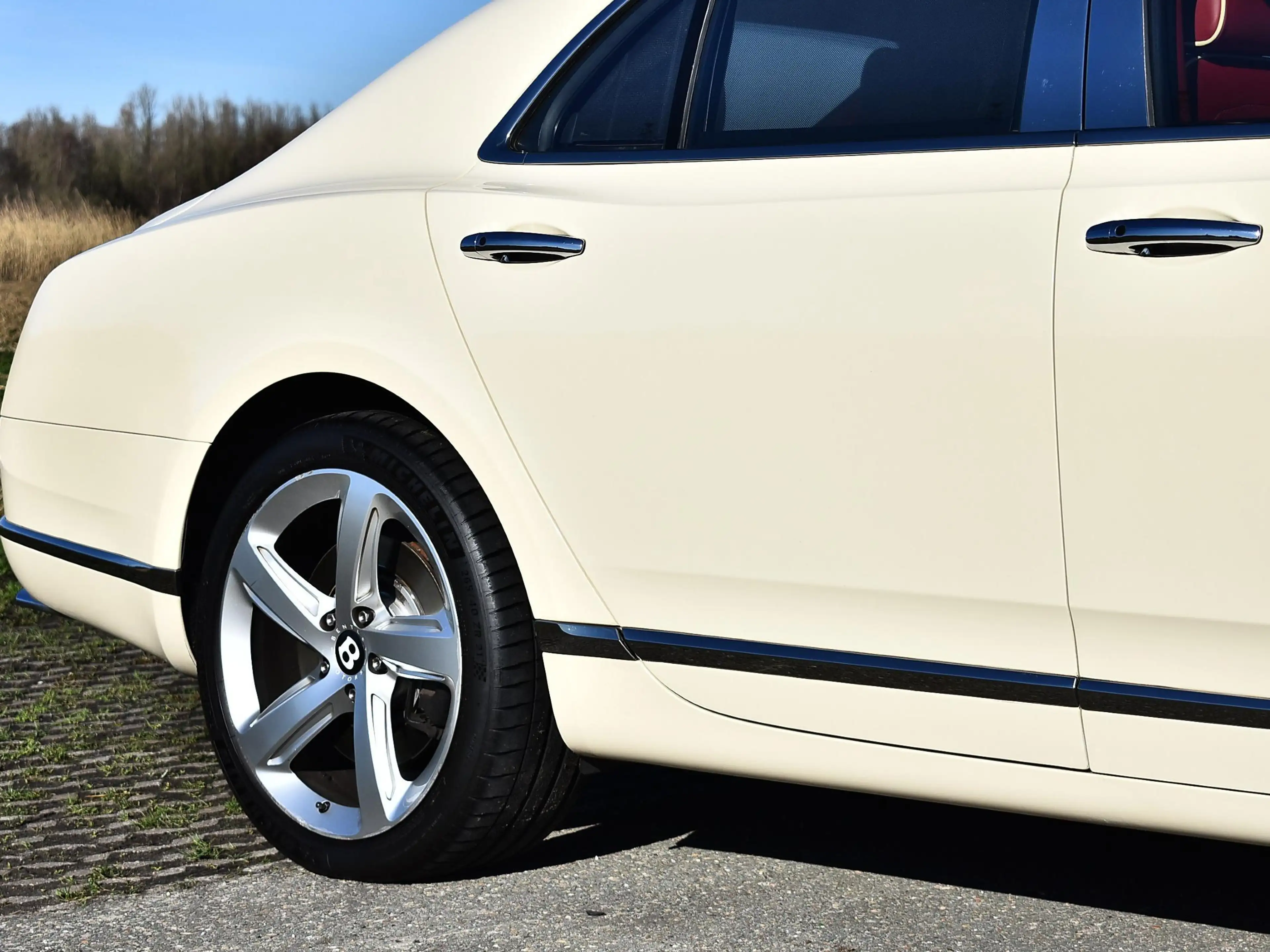Bentley Mulsanne Mulsanne Speed sedan 6.75L V8 — photo 4