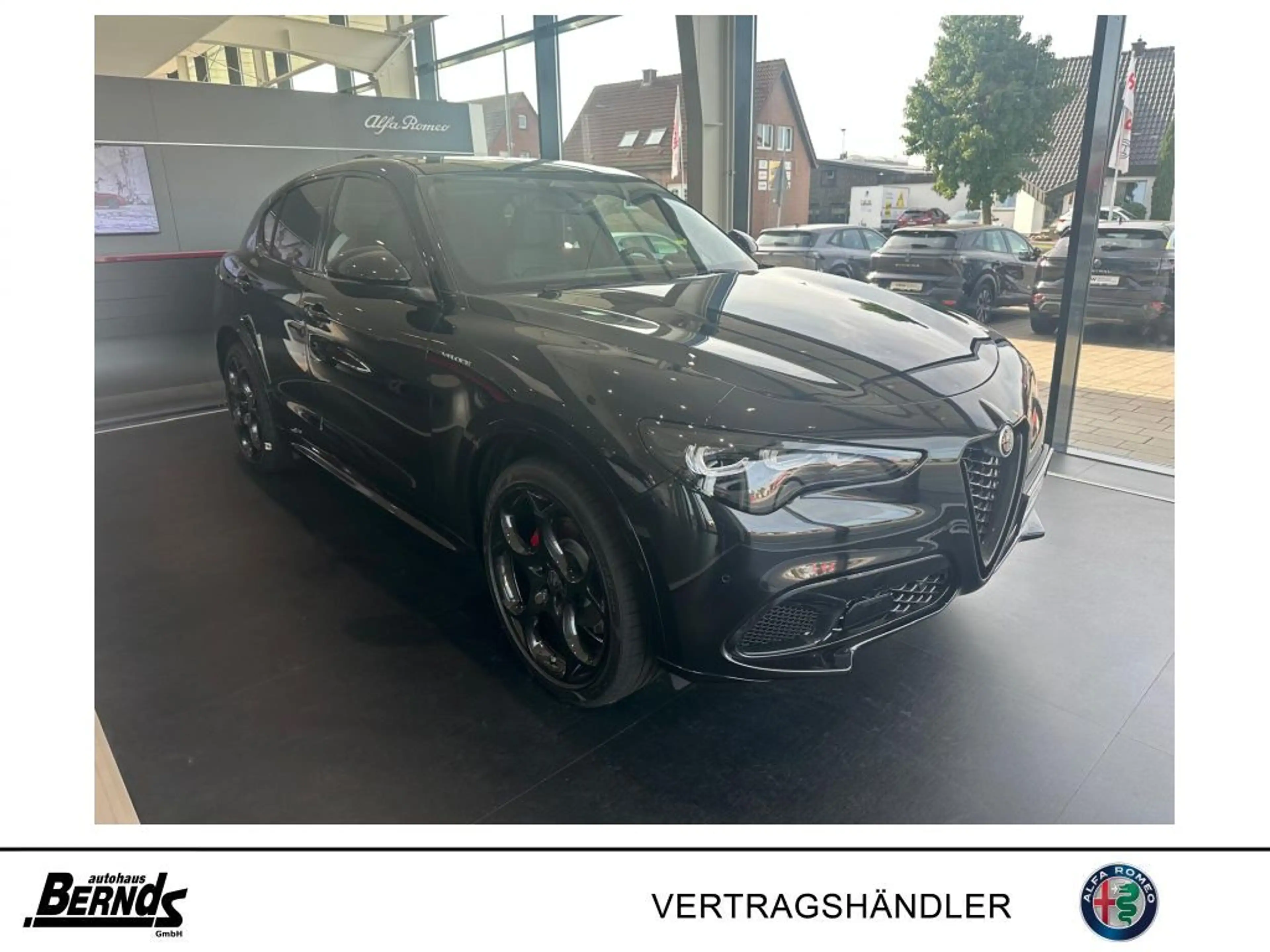 Alfa Romeo Stelvio 2.2D Q4 Veloce TECHNOLOGIE PREMIUM 2,3t-AHK GLASD — photo 3