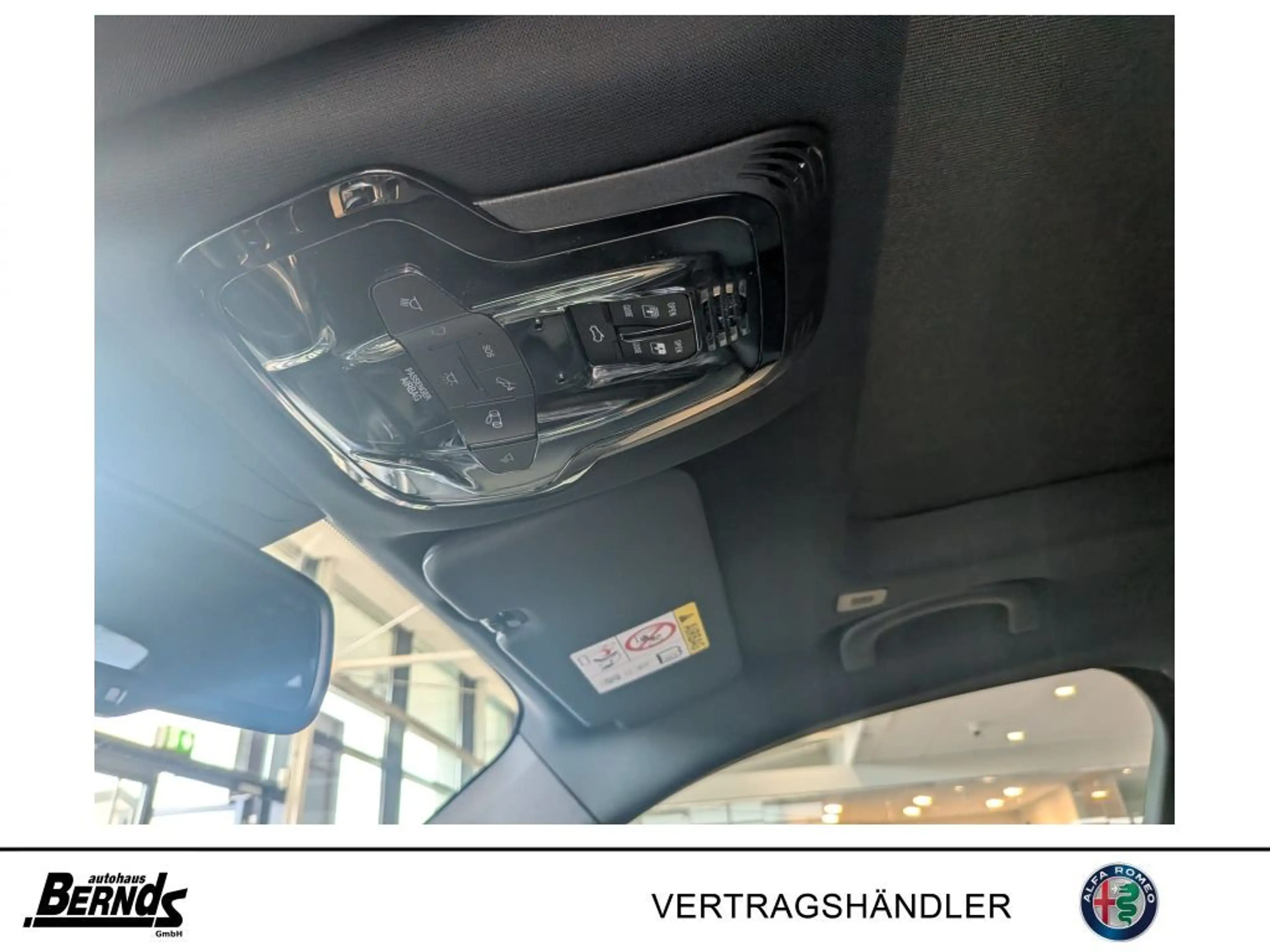 Alfa Romeo Stelvio 2.2D Q4 Veloce TECHNOLOGIE PREMIUM 2,3t-AHK GLASD — photo 12