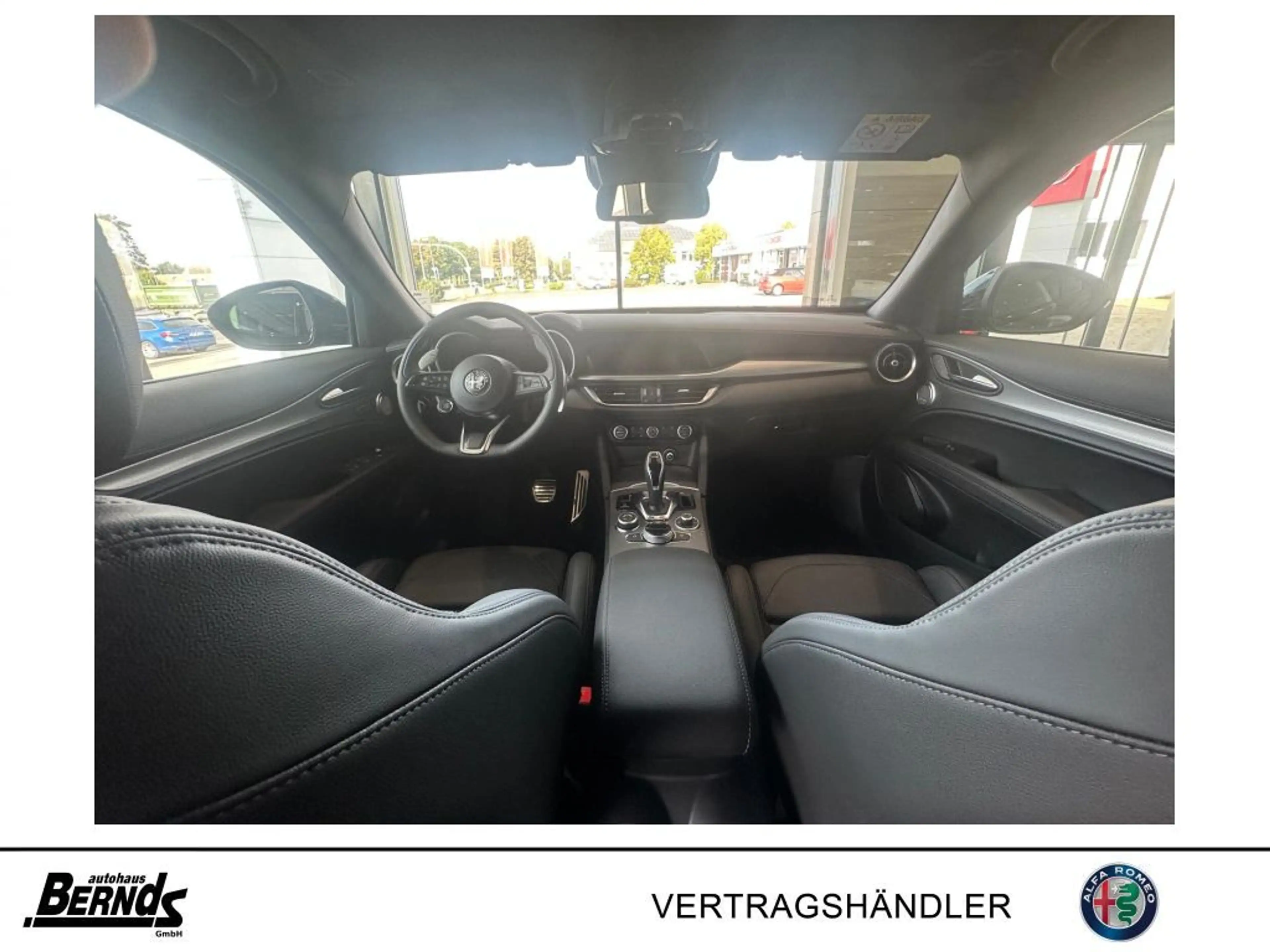 Alfa Romeo Stelvio 2.2D Q4 Veloce TECHNOLOGIE PREMIUM 2,3t-AHK GLASD — photo 15