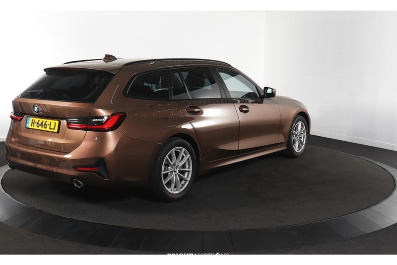 BMW 318 3 Serie d Executive Edition — photo 3