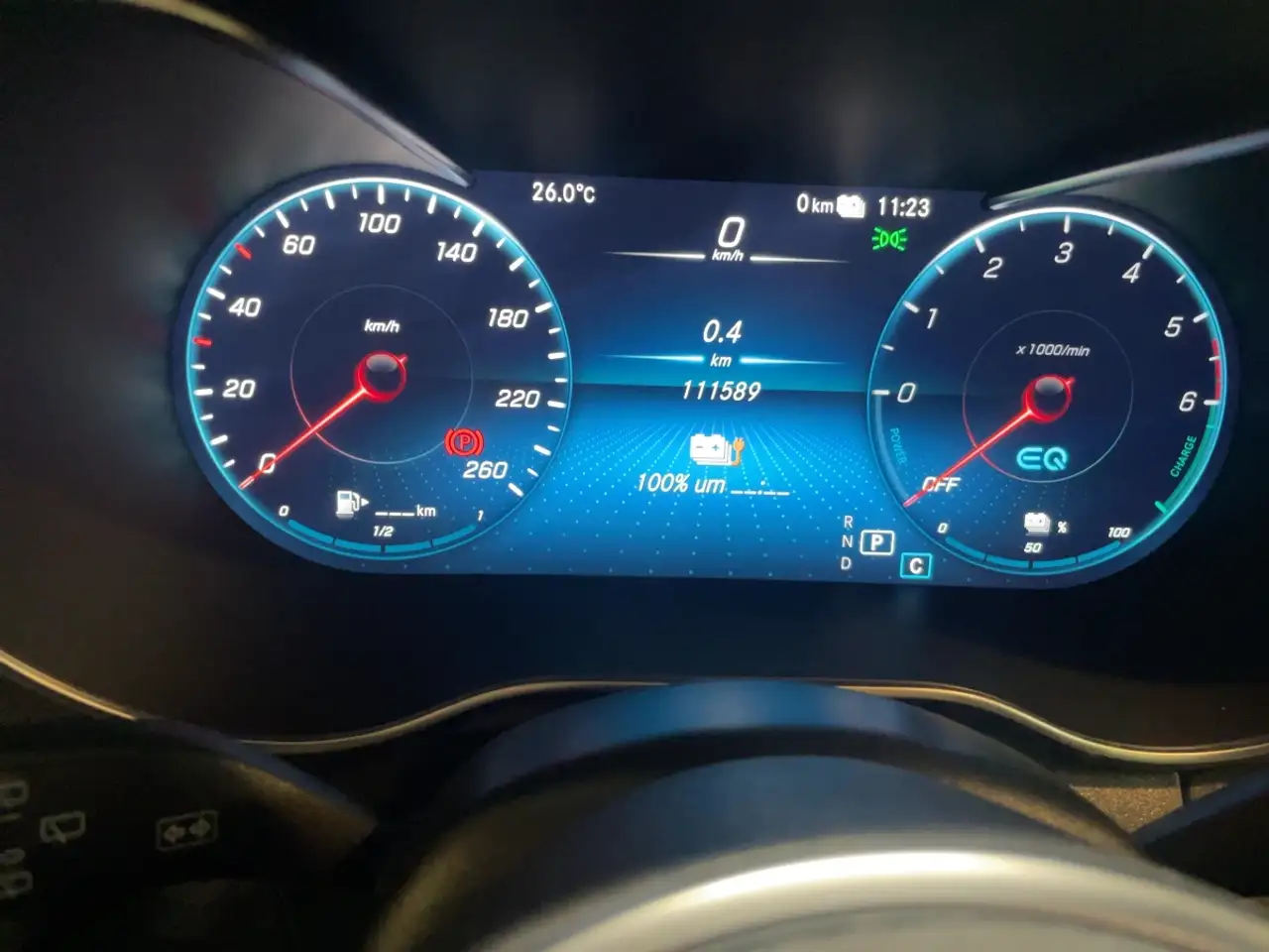 Mercedes-Benz GLC 300 de 4MATIC 12