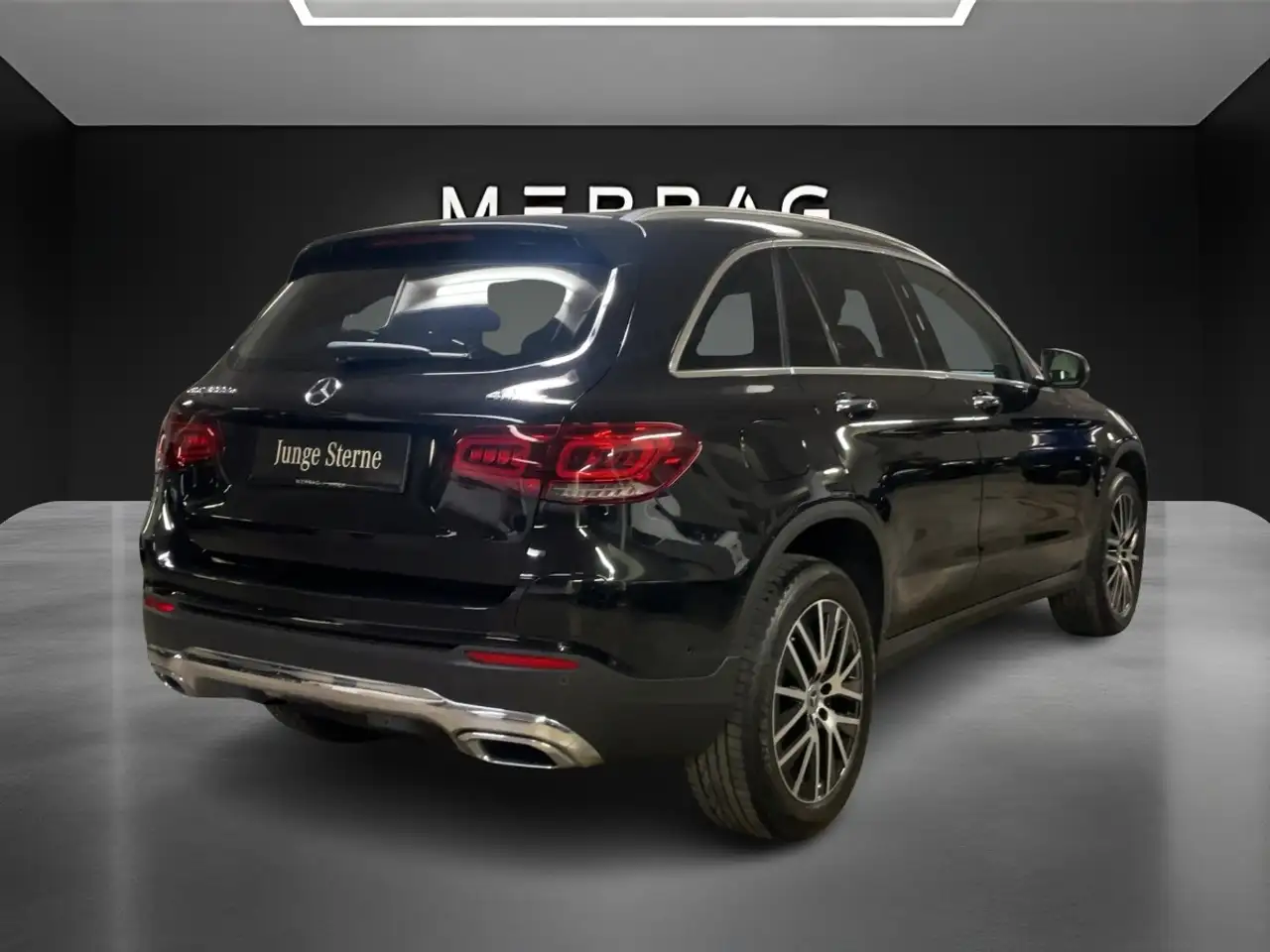 Mercedes-Benz GLC 300 de 4MATIC 3