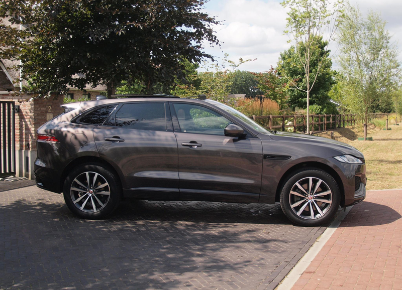 Jaguar F-Pace 2.0 P400e PHEV SE R-Dynamic | Panoramadak | Camera — photo 11