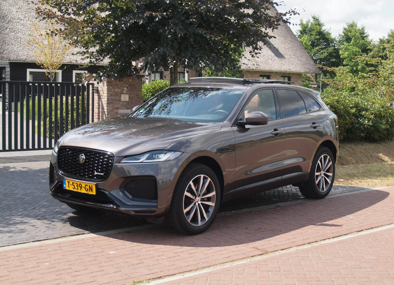 Jaguar F-Pace 2.0 P400e PHEV SE R-Dynamic | Panoramadak | Camera — photo 6