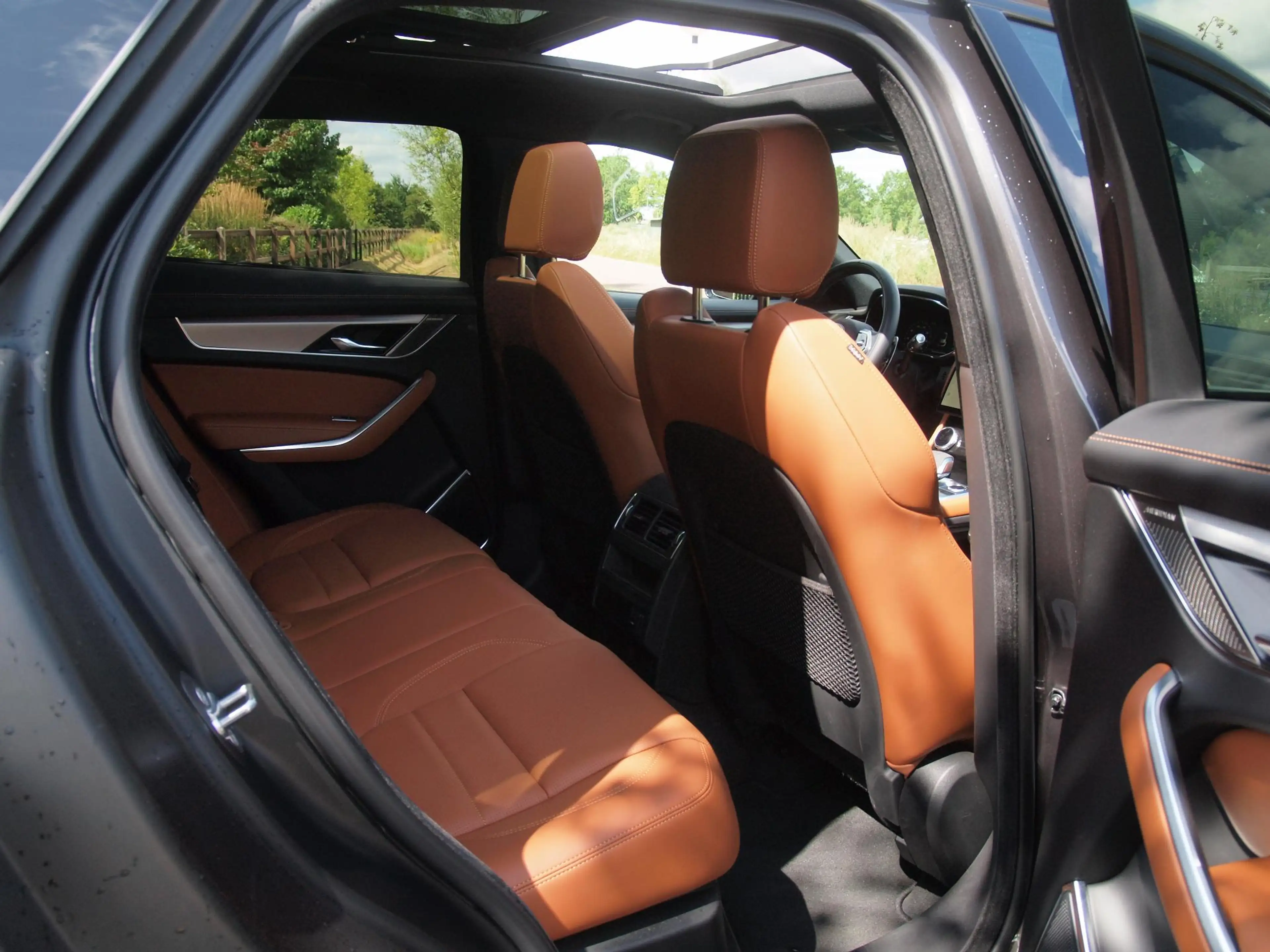 Jaguar F-Pace 2.0 P400e PHEV SE R-Dynamic | Panoramadak | Camera — photo 35