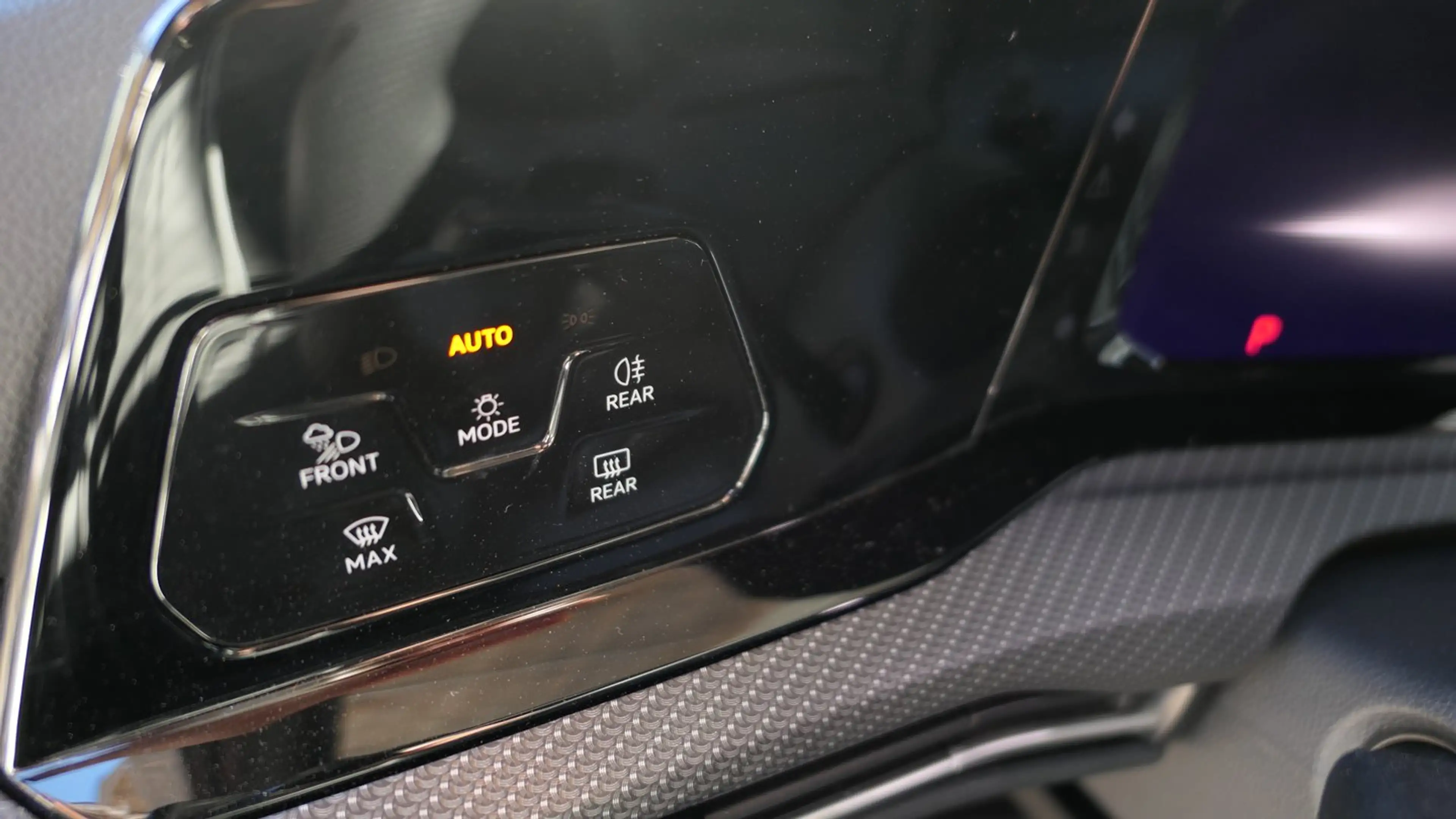 Volkswagen Golf R R-Line TDI 4MOTION DSG — photo 9