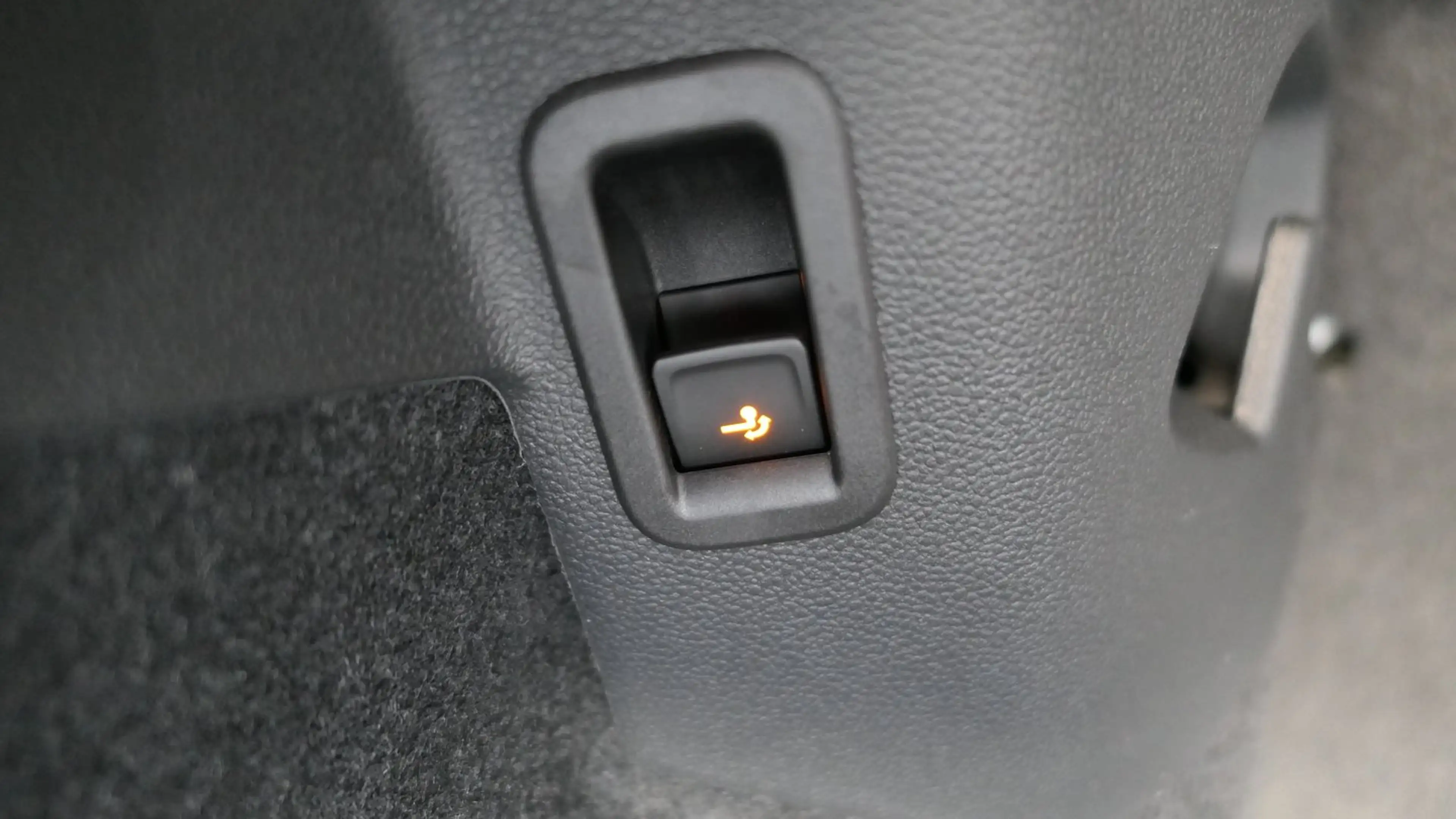 Volkswagen Golf R R-Line TDI 4MOTION DSG — photo 6