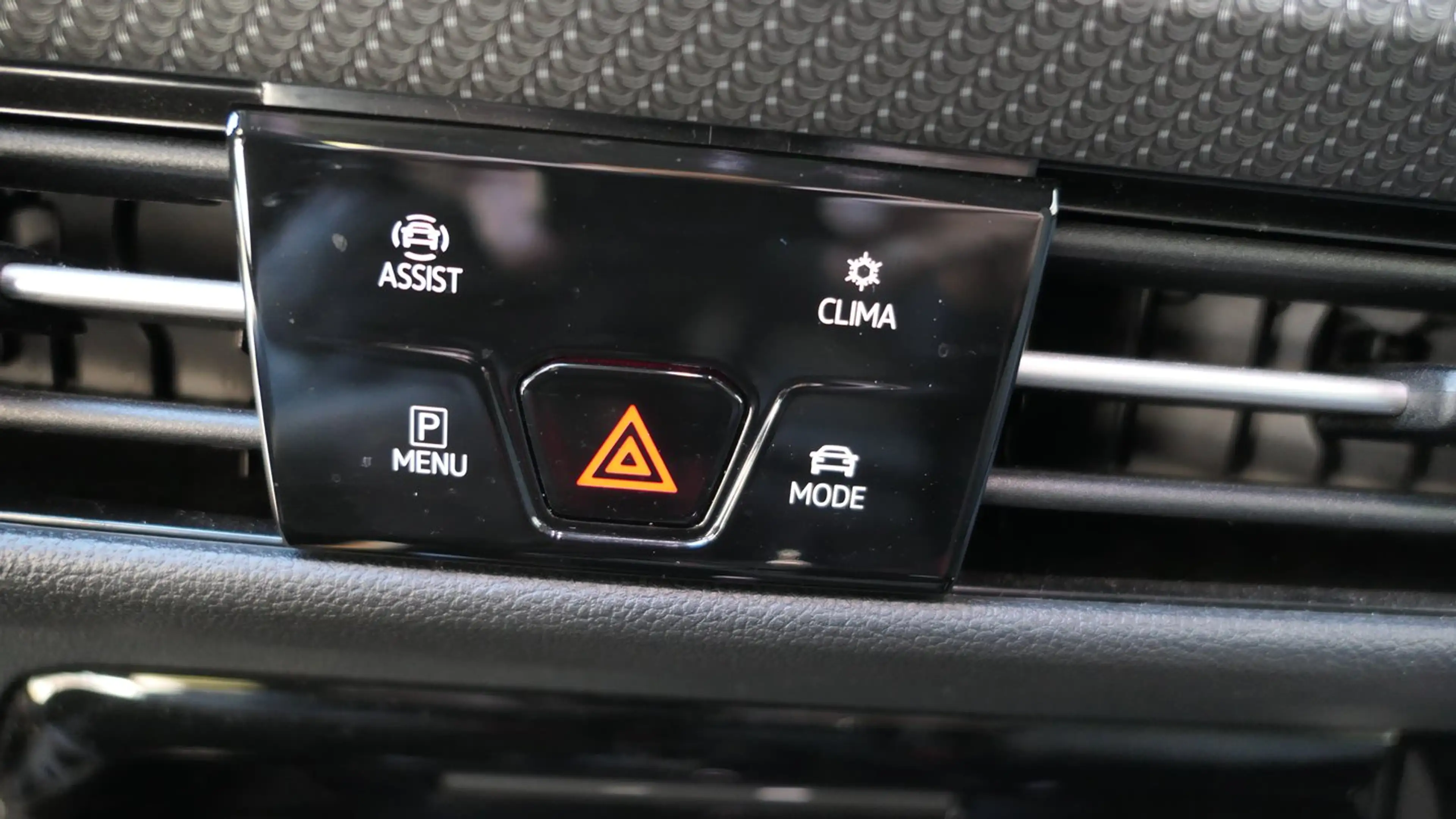 Volkswagen Golf R R-Line TDI 4MOTION DSG — photo 12