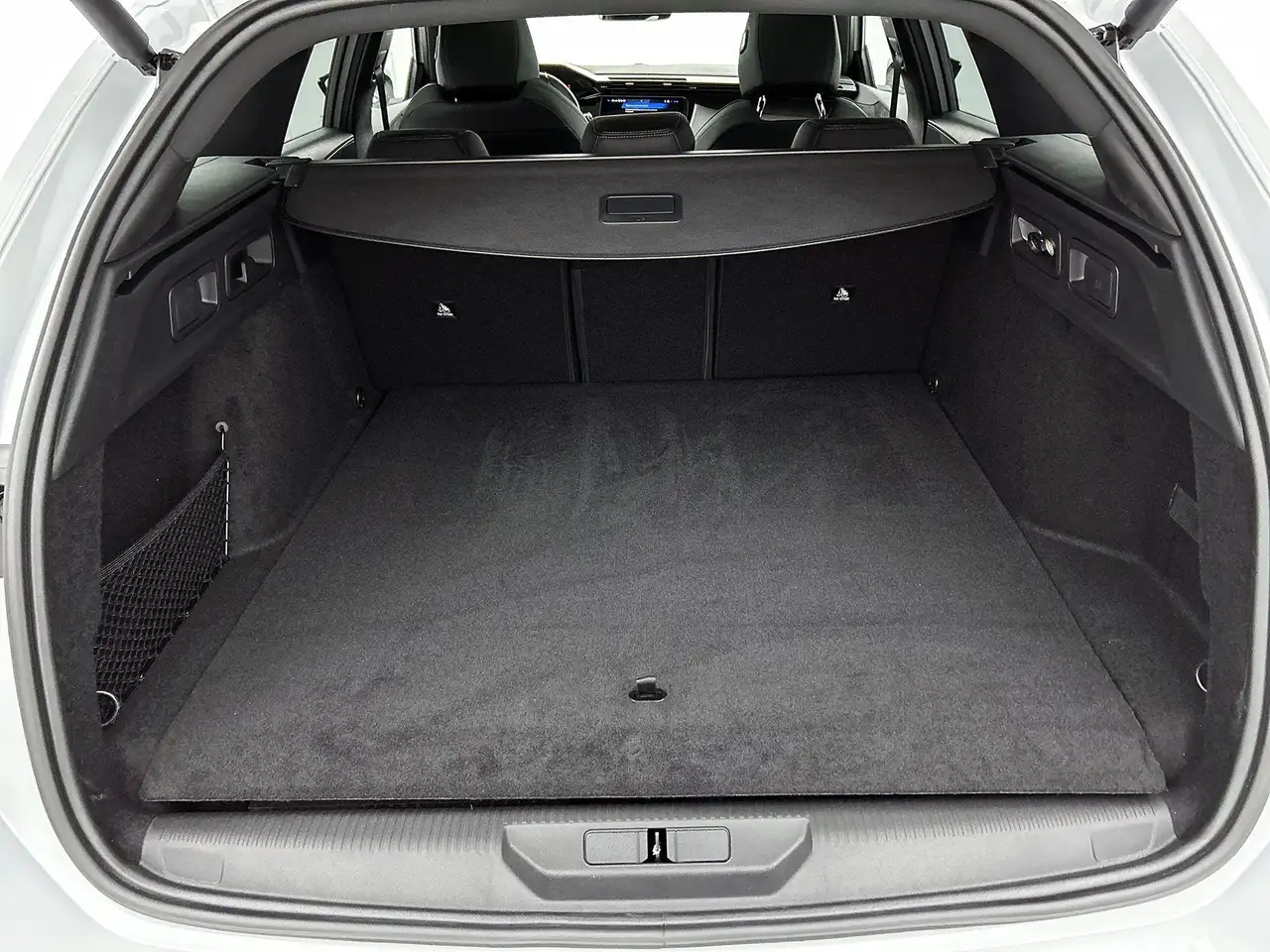 Peugeot 308 2026 — фото 15