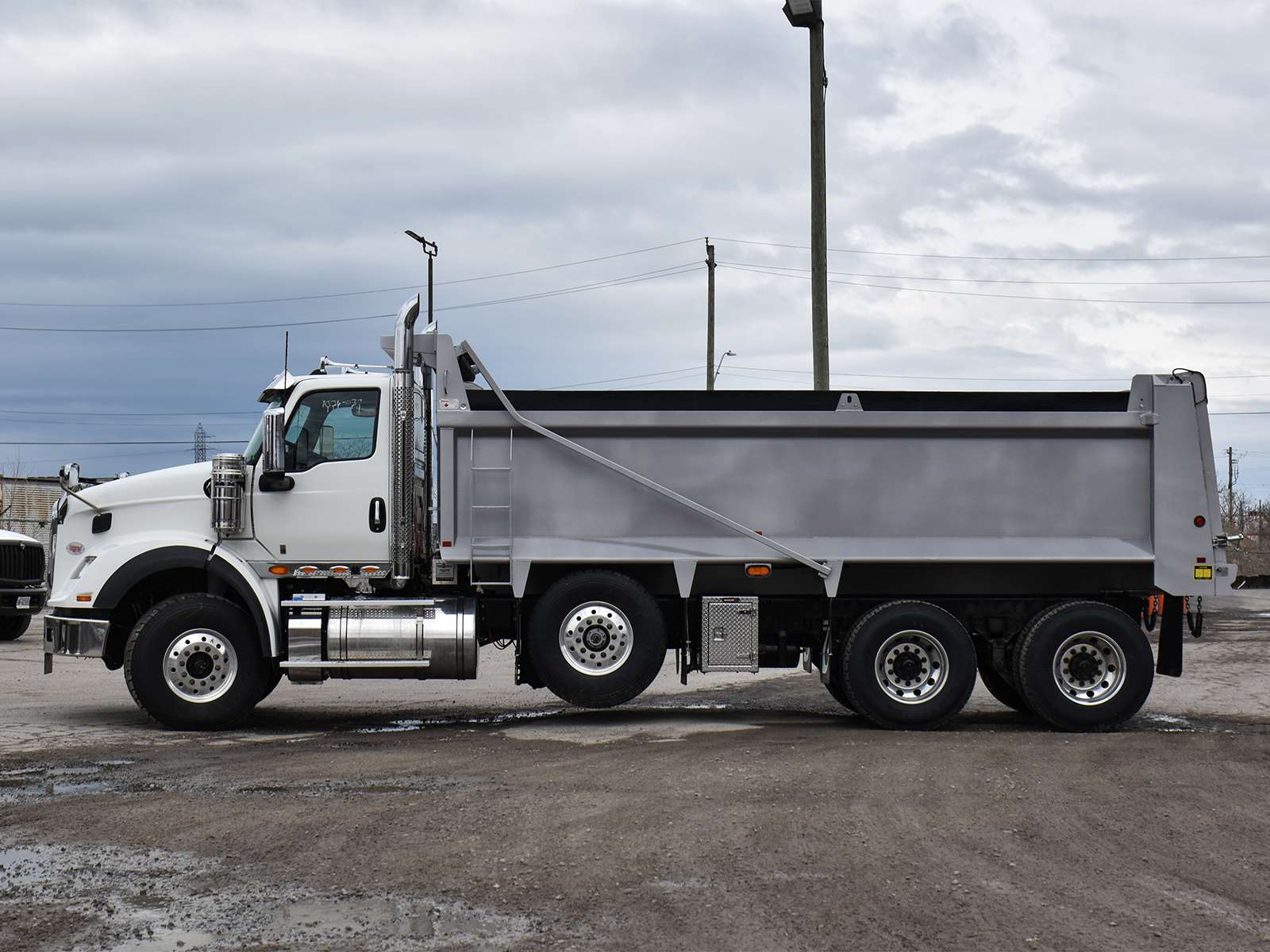 2026 International HX620
