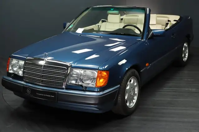 Mercedes-Benz 300 CE 24-V Cabrio