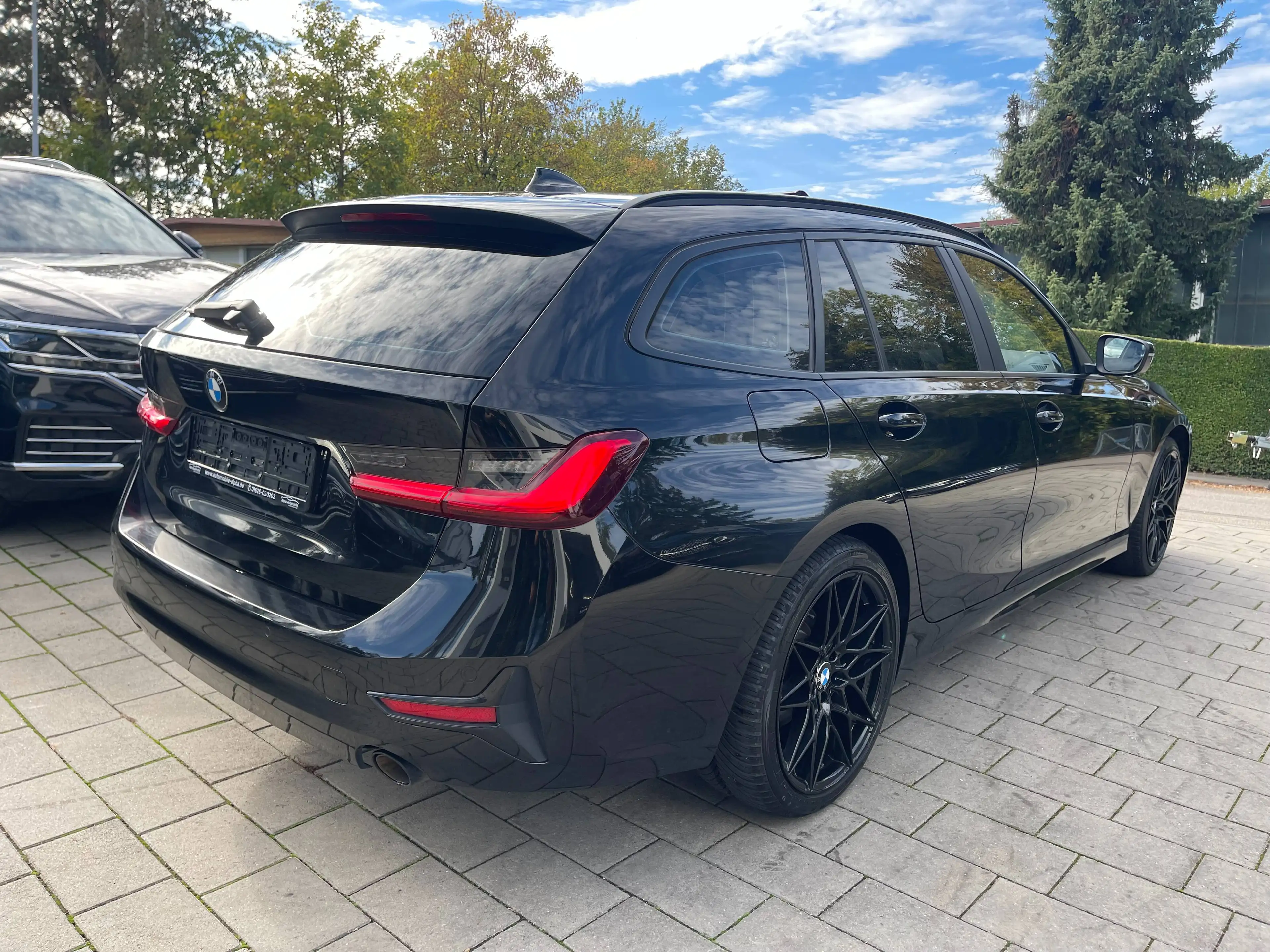 BMW 318 318 d SportLine — photo 8