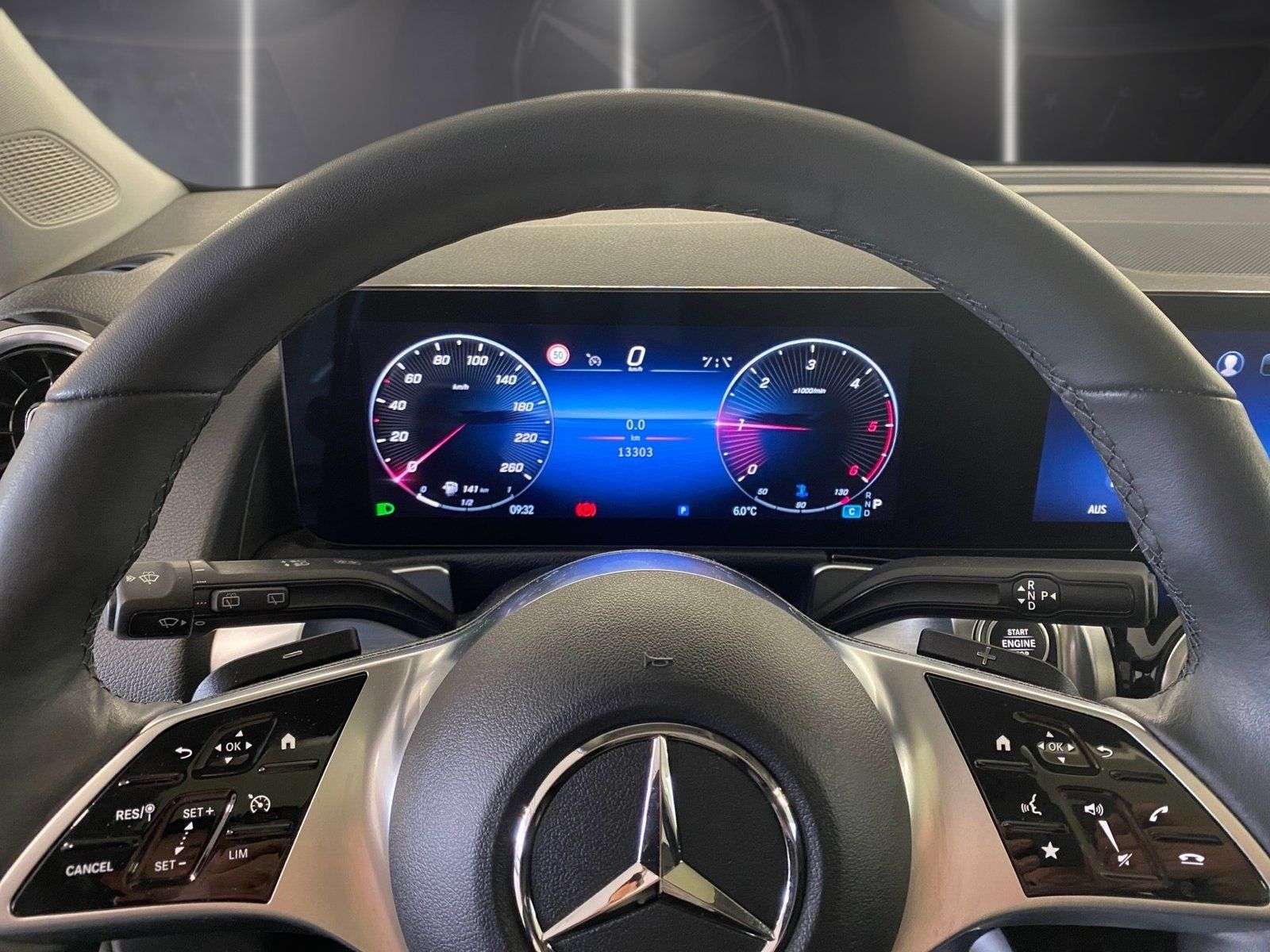 Mercedes-Benz GLB 220