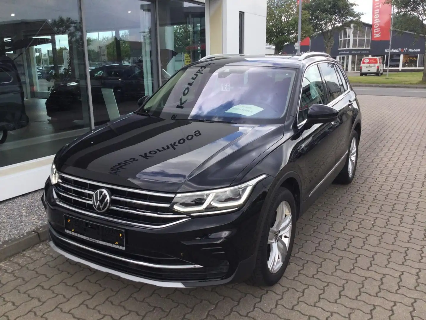 Volkswagen Tiguan 2.0 TDI DSG 4MOTION Elegance LED NAVI AHK Zwart - 2