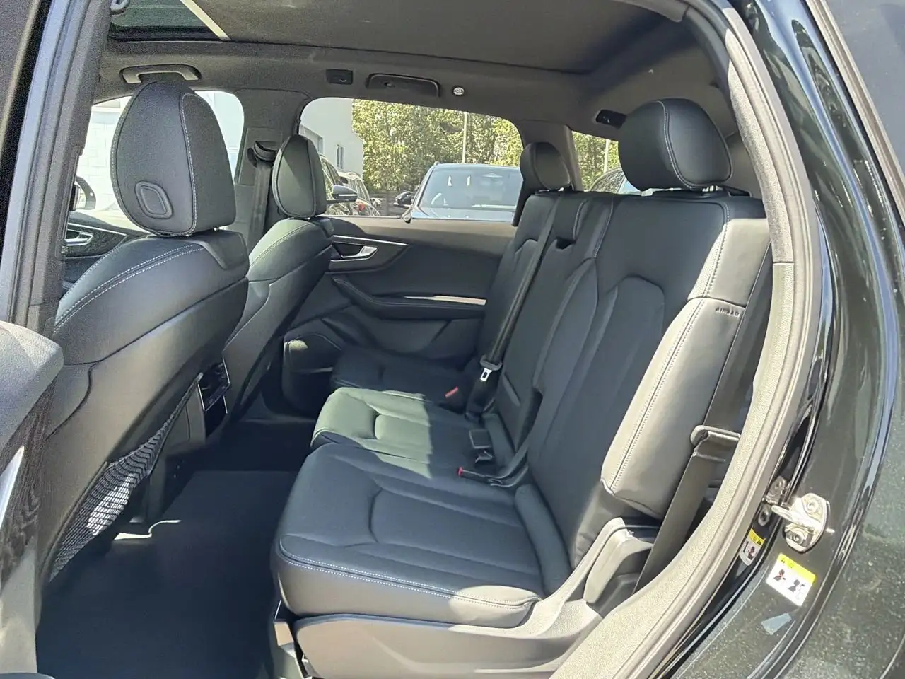 Audi Q7 снимка Audi Q7
