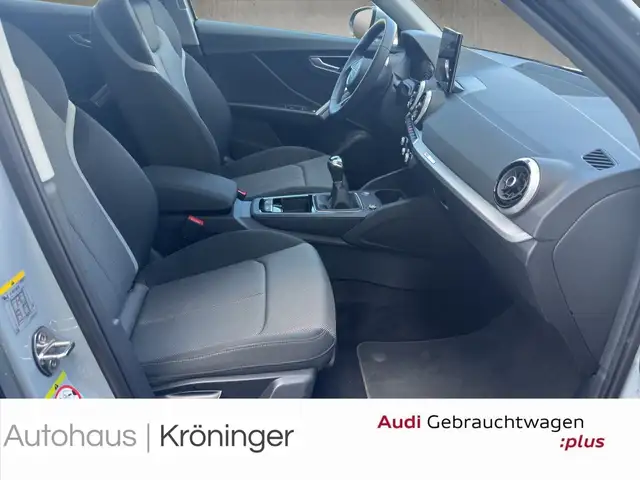 Audi Q2 view 9