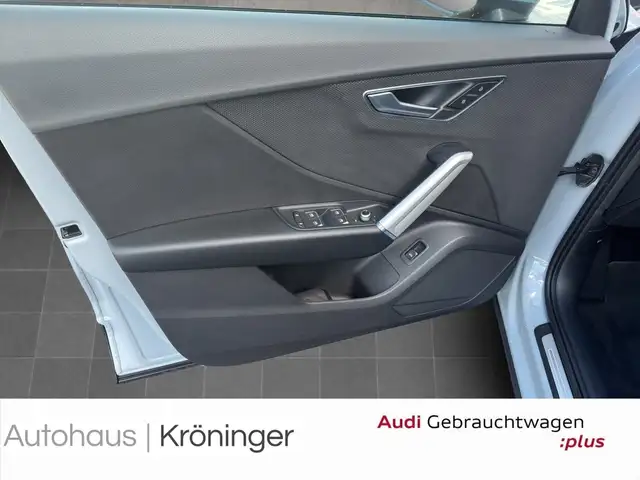 Audi Q2 view 8