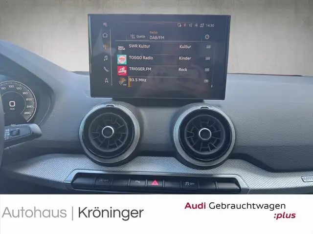 Audi Q2 view 15