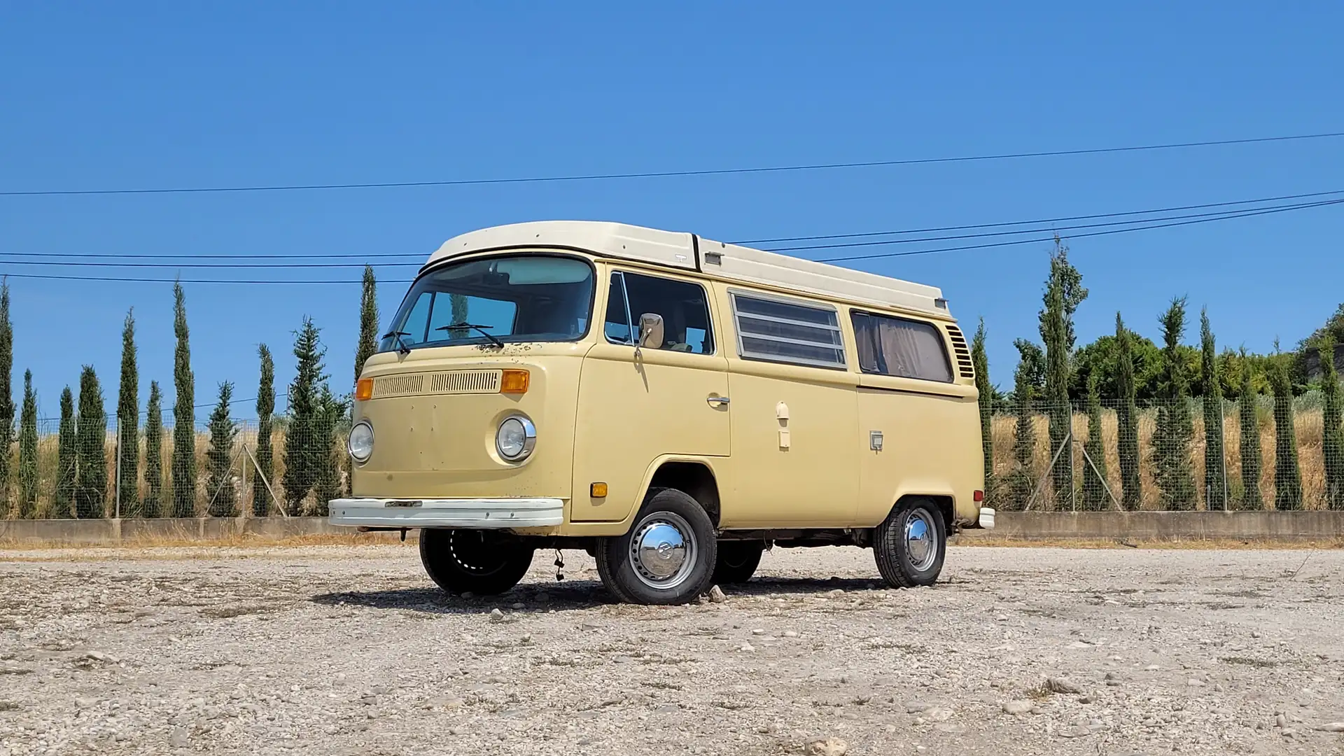 Volkswagen T2 T2B Westfalia Beige - 1