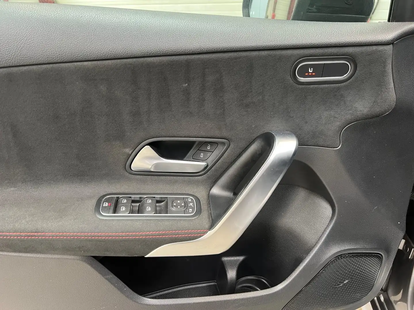 Mercedes-Benz A 200 Classe A 200 d 8G-DCT AMG Line Grau - 2