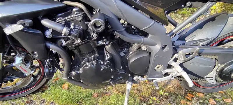 Triumph Speed Triple 1050 - foto 4