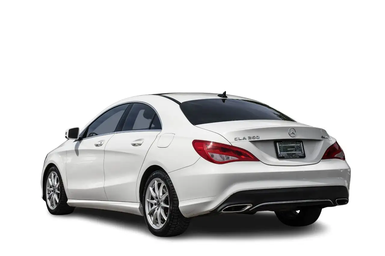 Mercedes-Benz CLA снимка Mercedes-Benz CLA