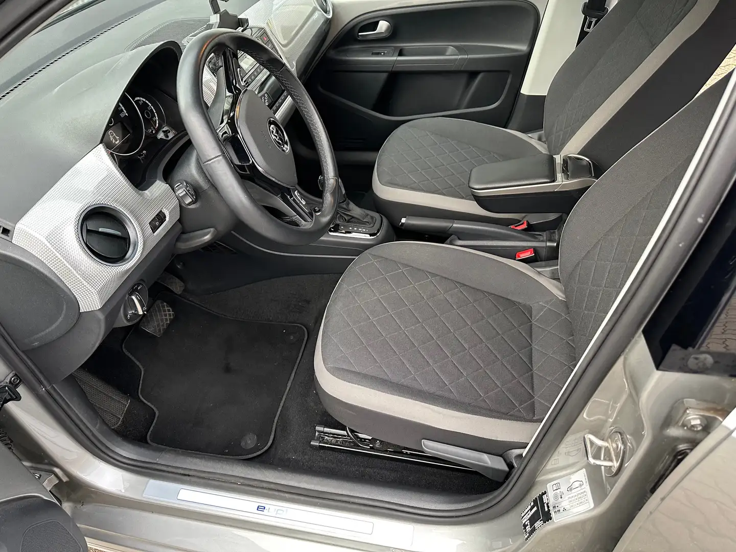Volkswagen e-up! e-up Edition Silber - 2