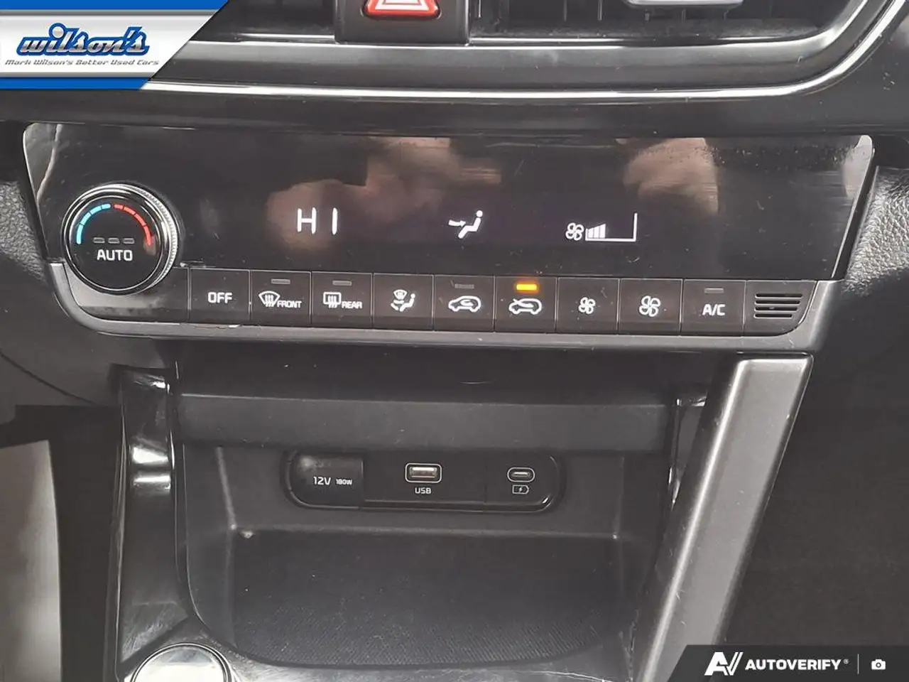 Kia Seltos снимка Kia Seltos