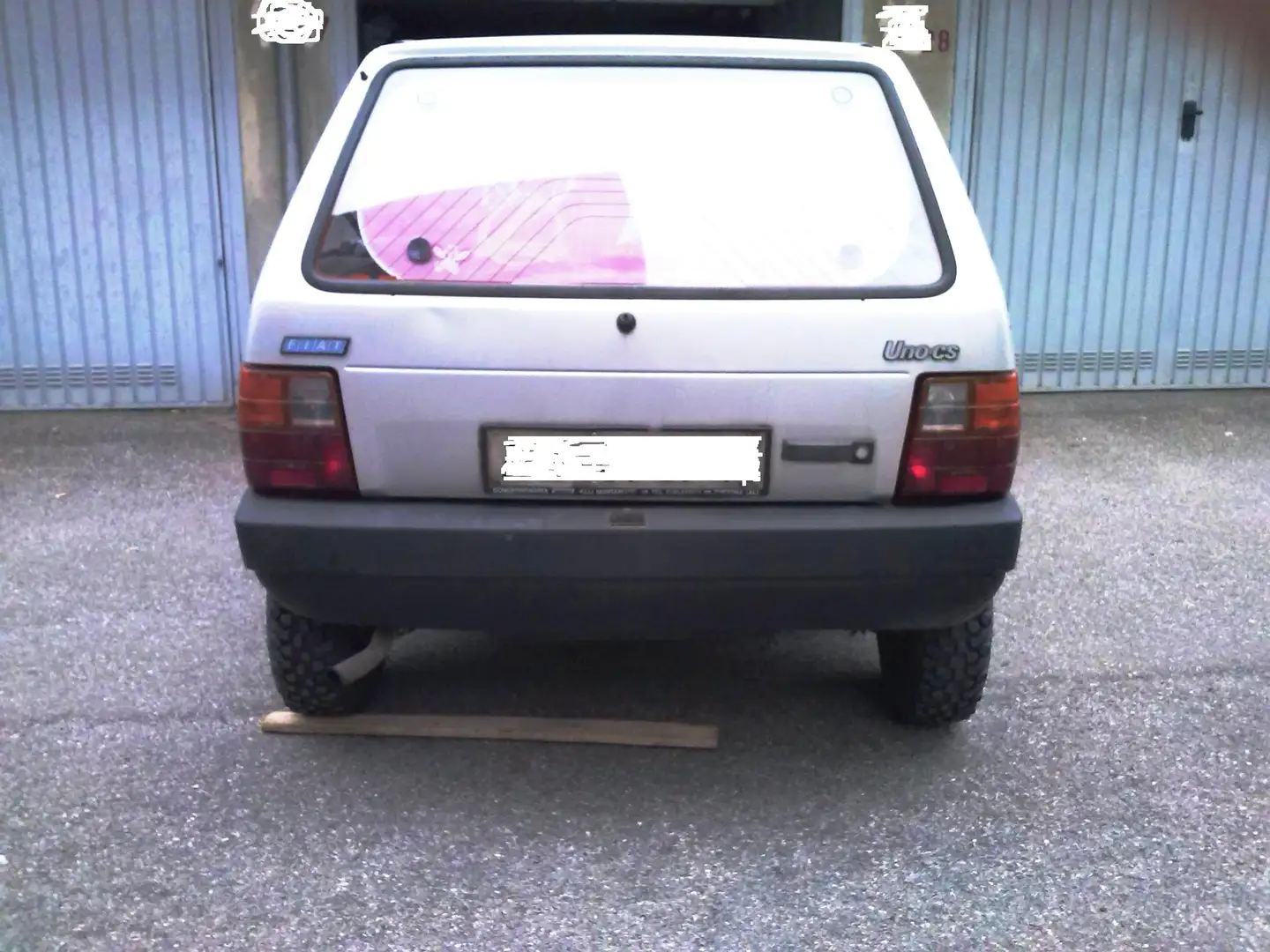 Fiat Uno 3p 1.1 CS Stříbrná - 1