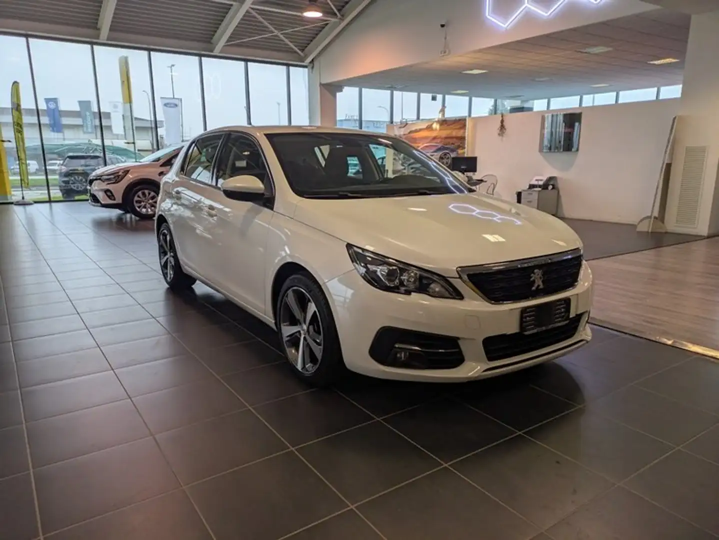 Peugeot 308 5p  Active 110CV Bianco - 1