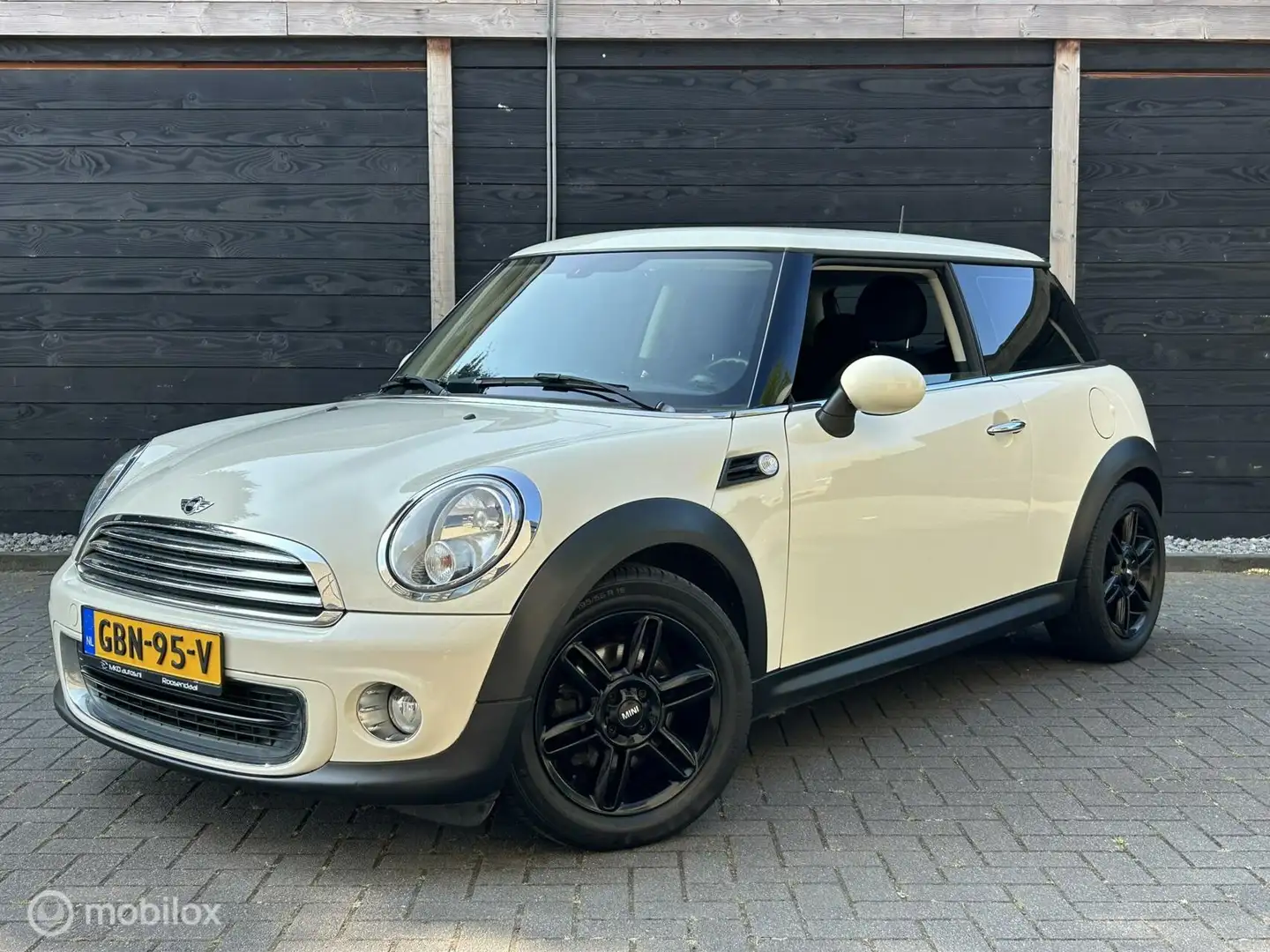 MINI Mini 1.6 Clima / Striping / half leder / 105.838 K Biały - 1