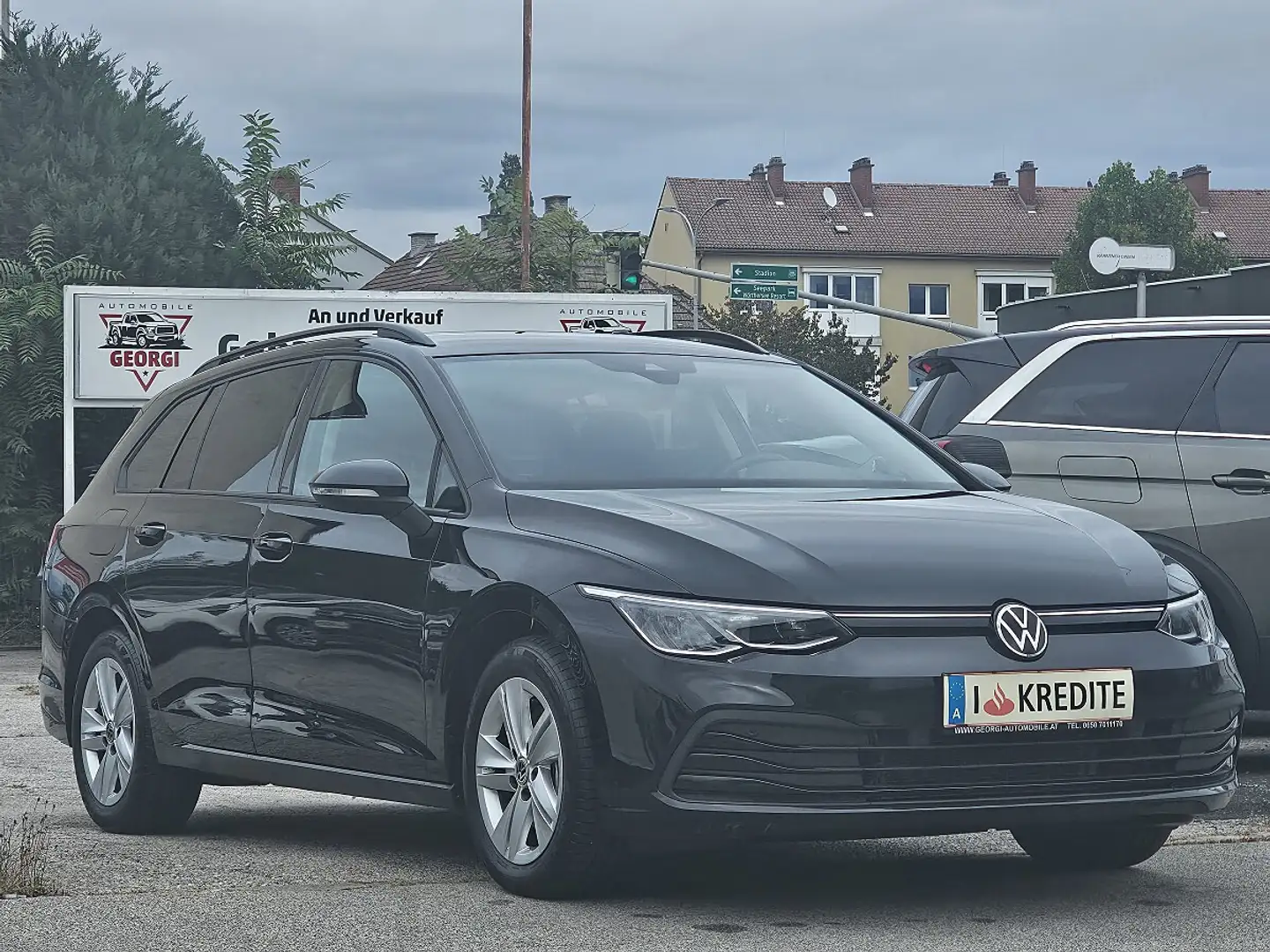 Volkswagen Golf Variant 2,0 TDI Life DSG 1-Hand Pickerl+Service-OK AHK Sehr... Schwarz - 1