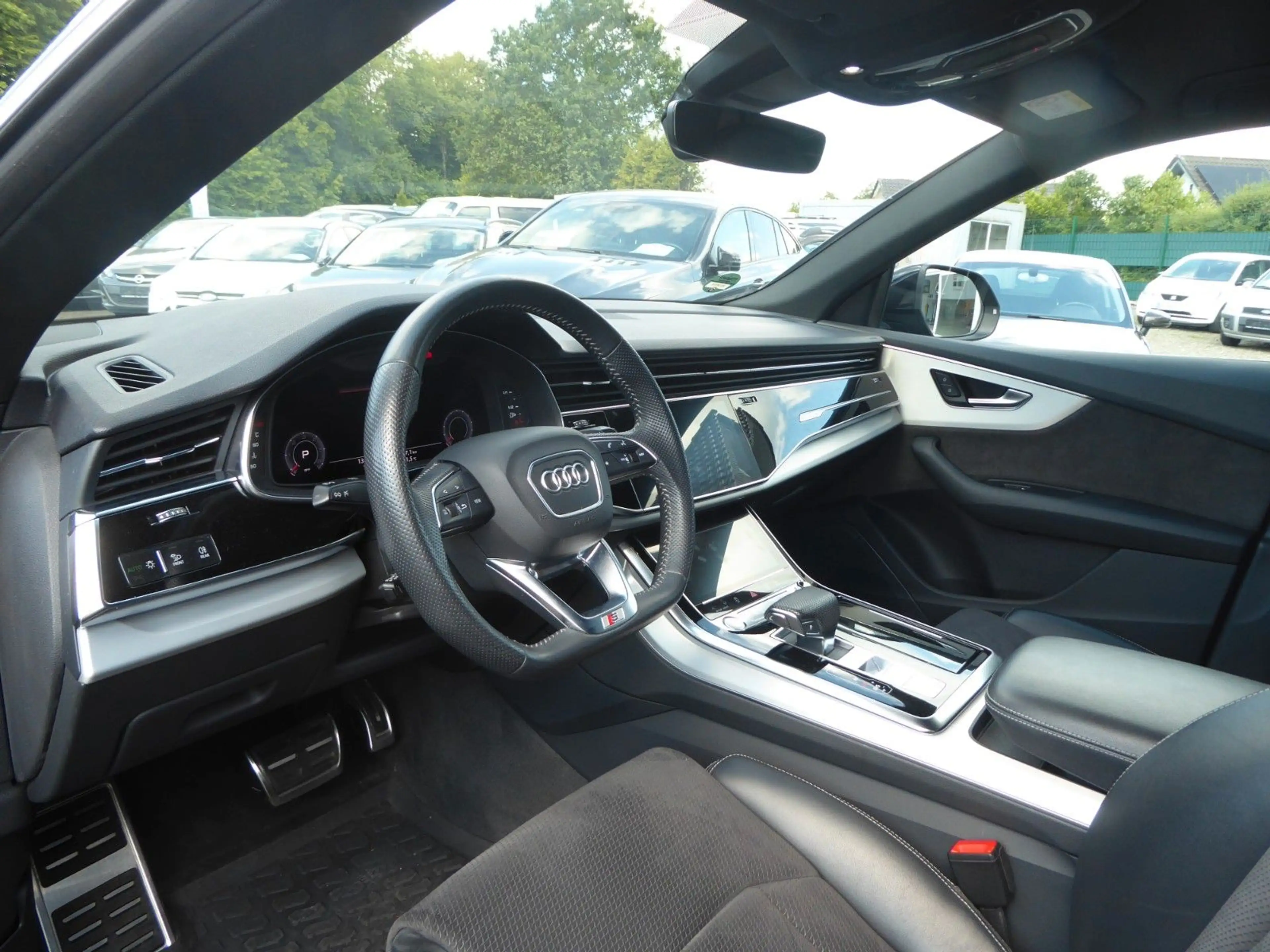 Audi Q8 50 TDI quattro 3 x  S Line Sport Plus — photo 8