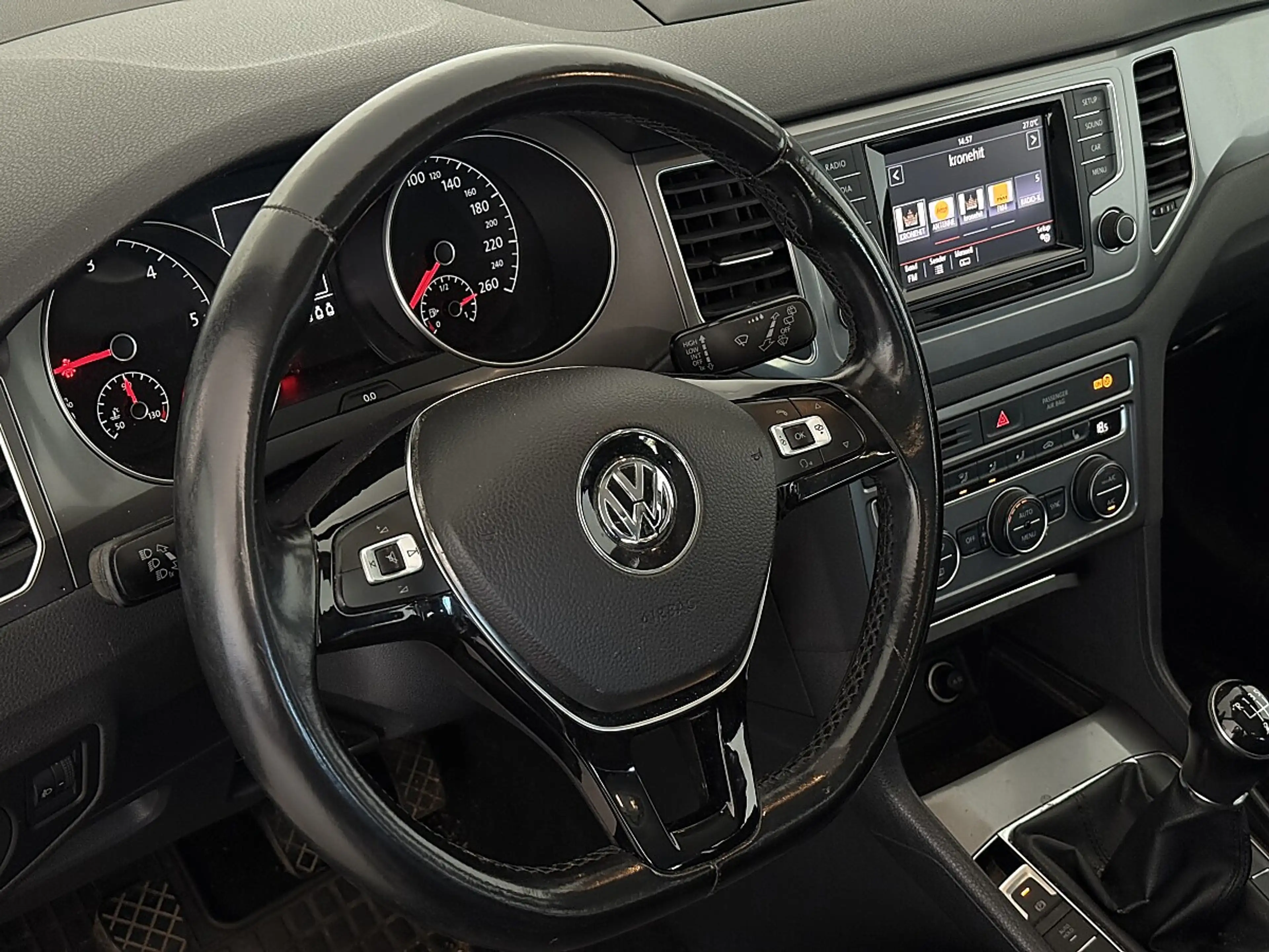 Volkswagen Golf Sportsvan 1,6 TDI BMT Trendline — photo 9