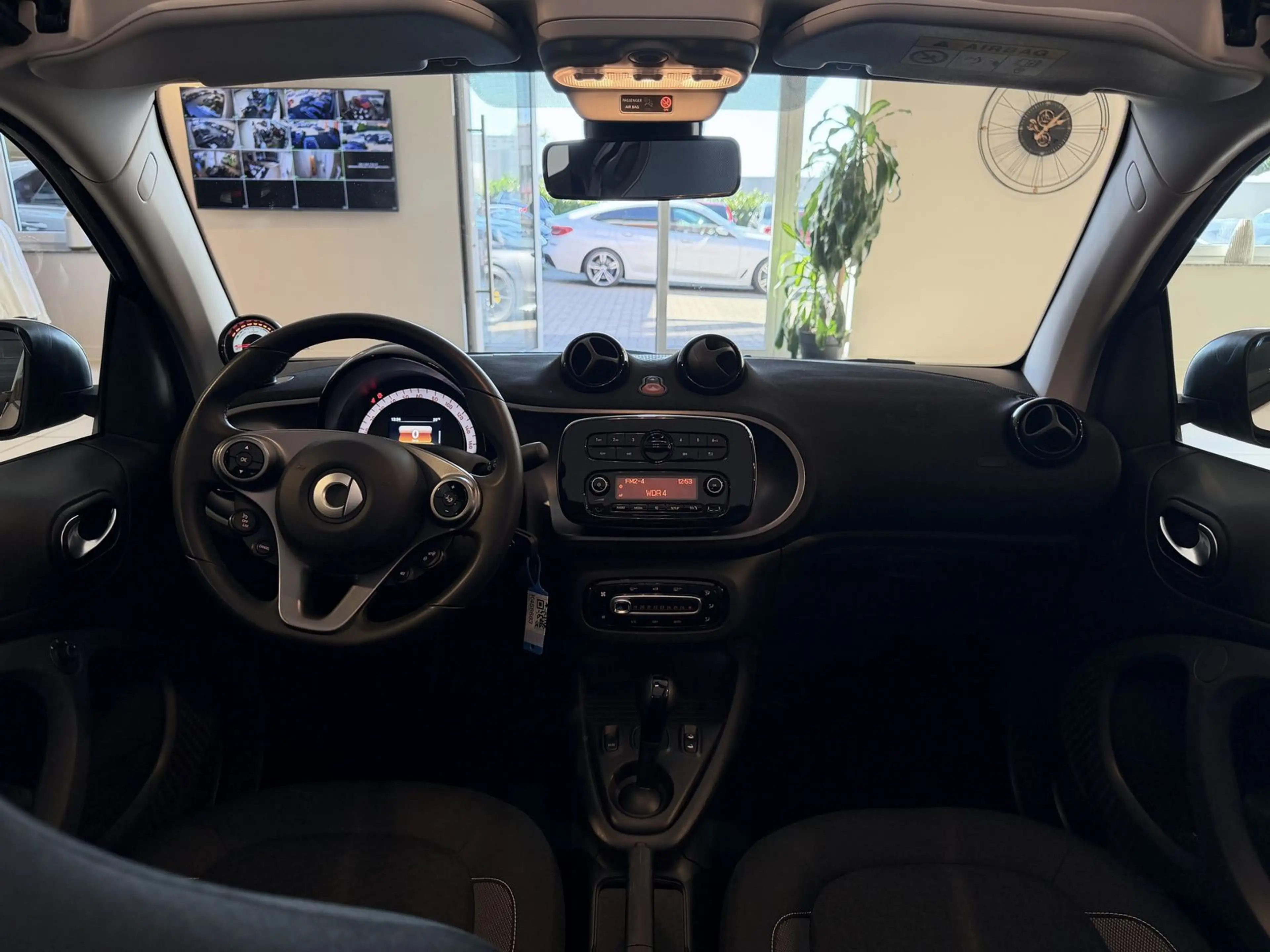 smart forTwo fortwo Cabrio electric drive EQ *1. Hand-MwSt* — photo 11