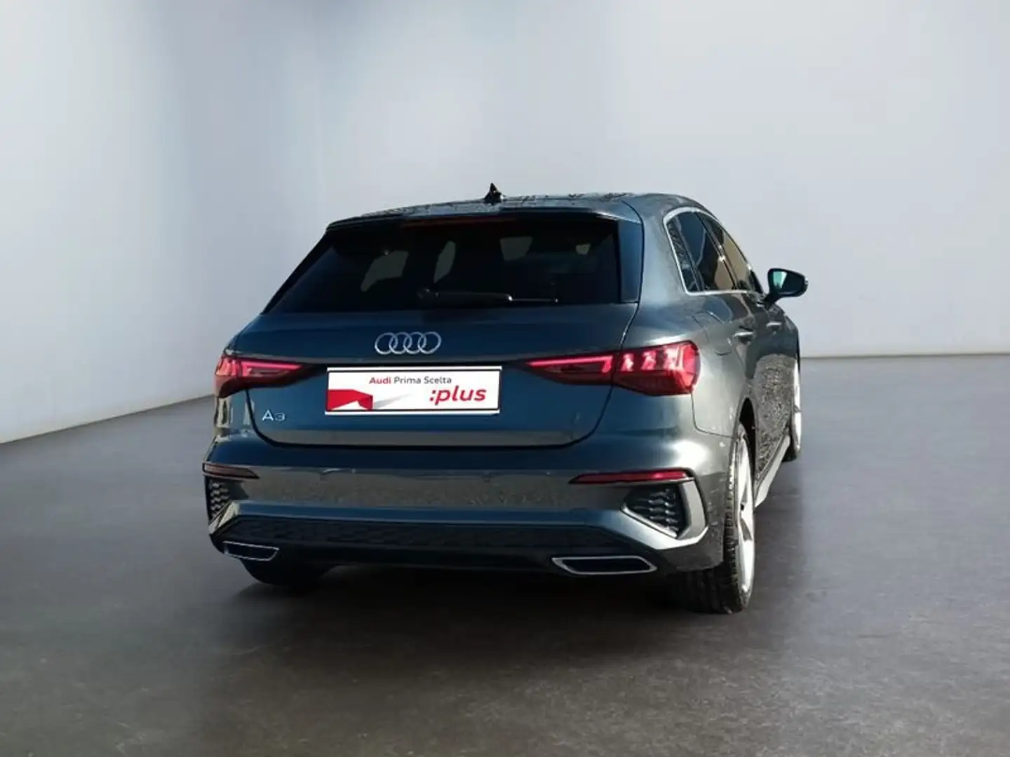 Audi A3 4ª serie SPB Sportback 30 TDI S tronic S line edi Grigio - 2