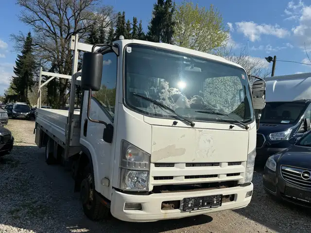 Isuzu N85