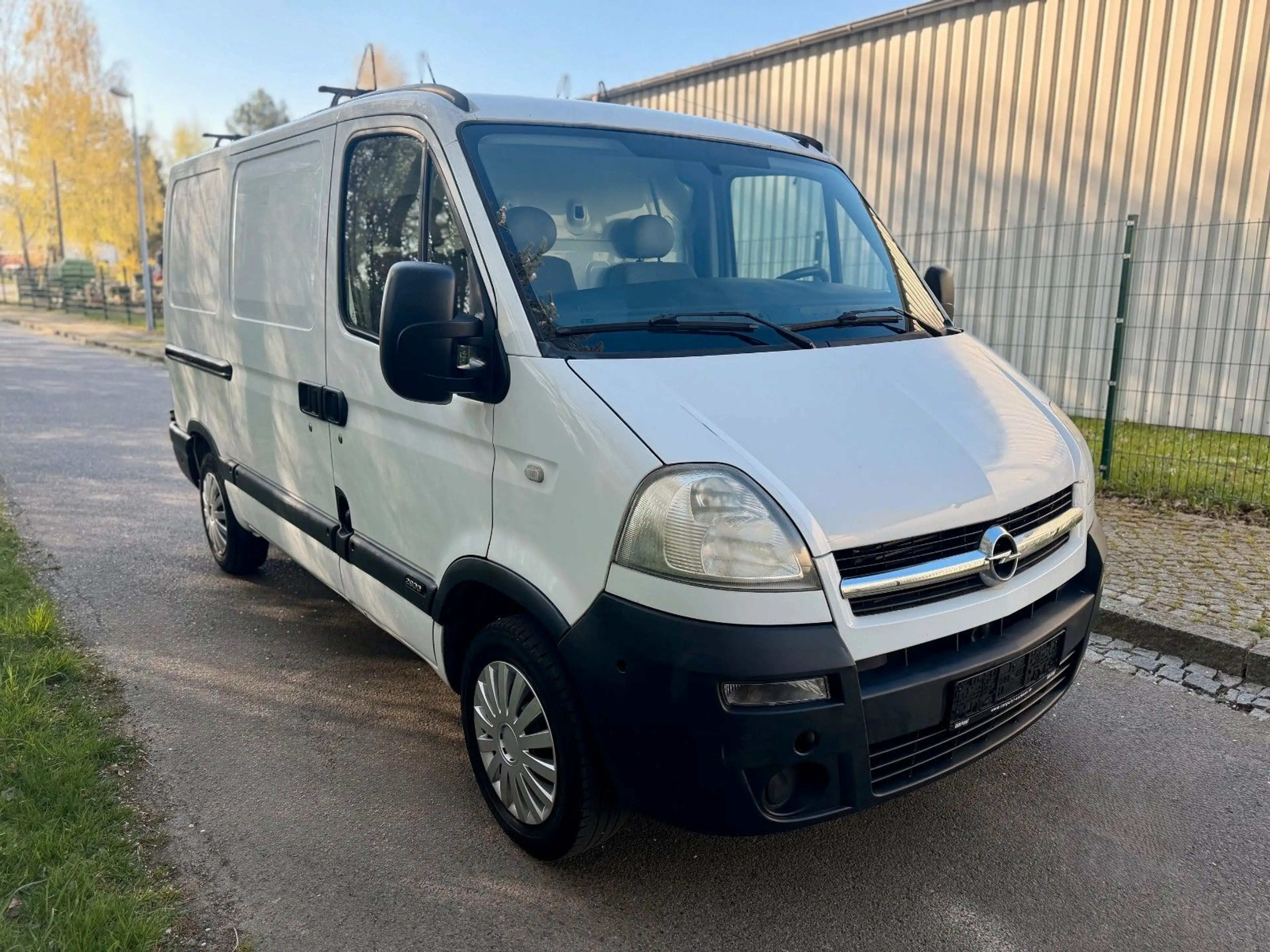 Opel Movano L1H1 2,8t AHK 43.800km Scheckheft MwSt — photo 4