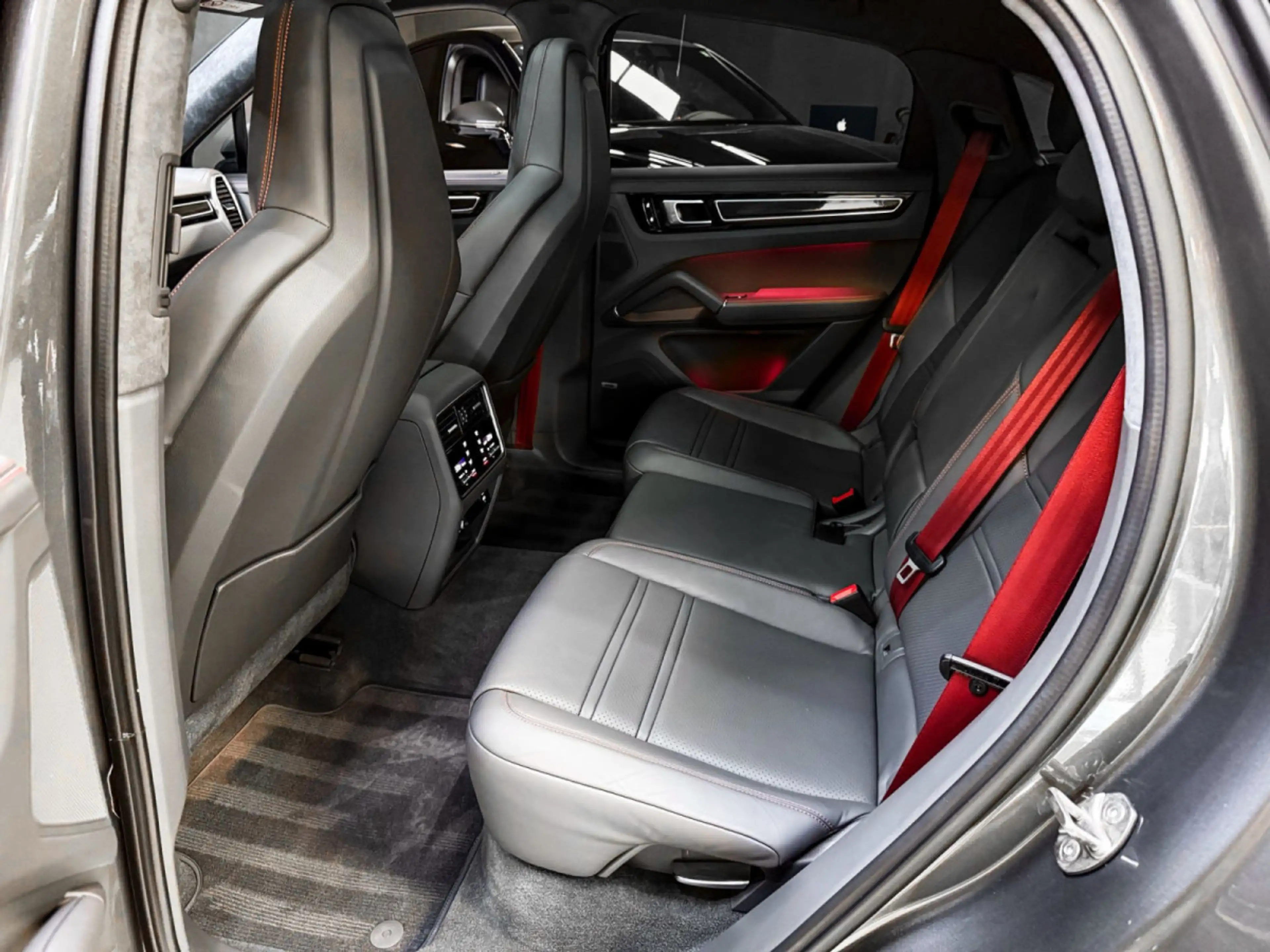 Porsche Cayenne GTS Coupe 4.0 V8 - Ceramic int-ext — photo 15