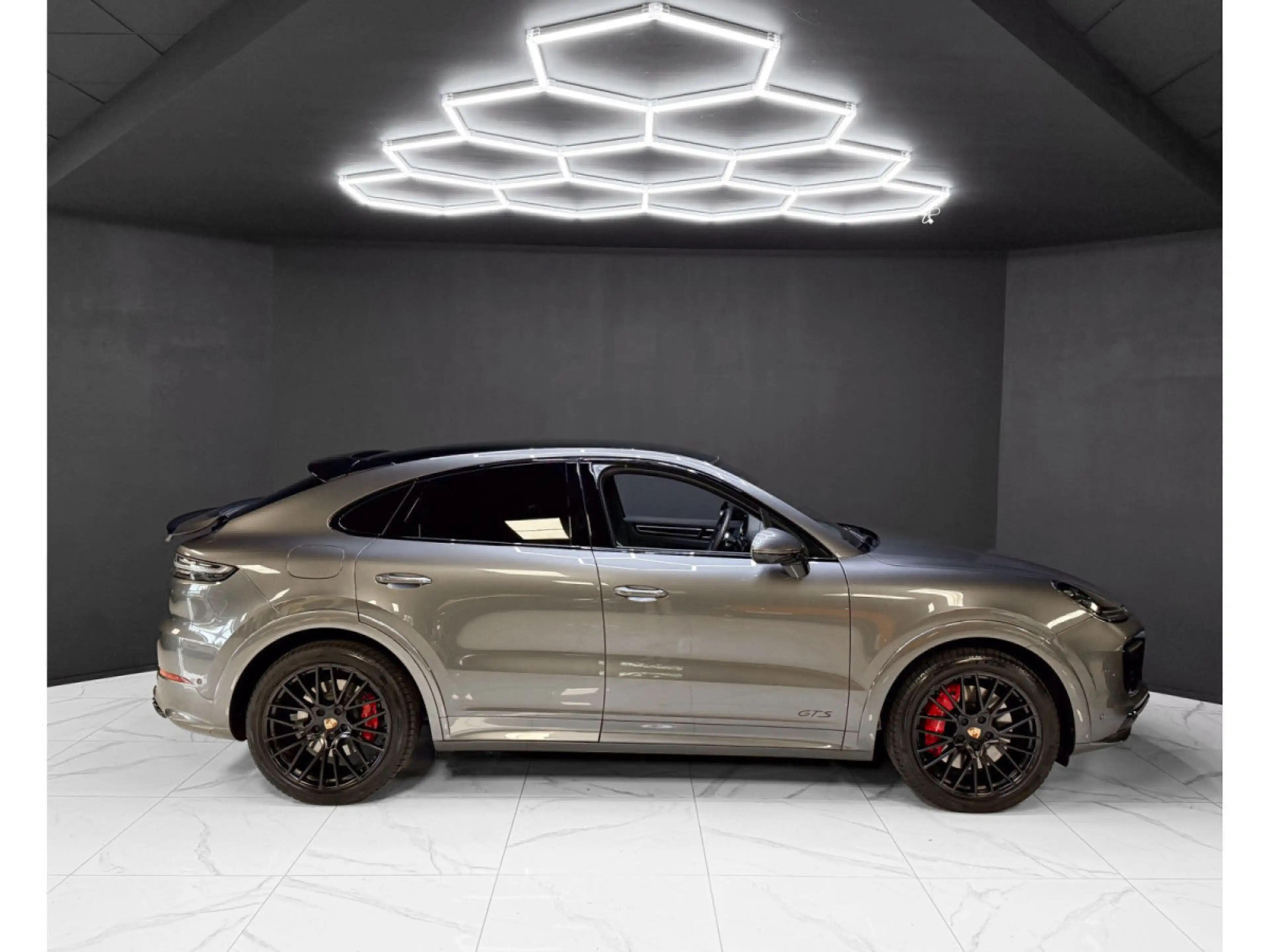 Porsche Cayenne GTS Coupe 4.0 V8 - Ceramic int-ext — photo 6