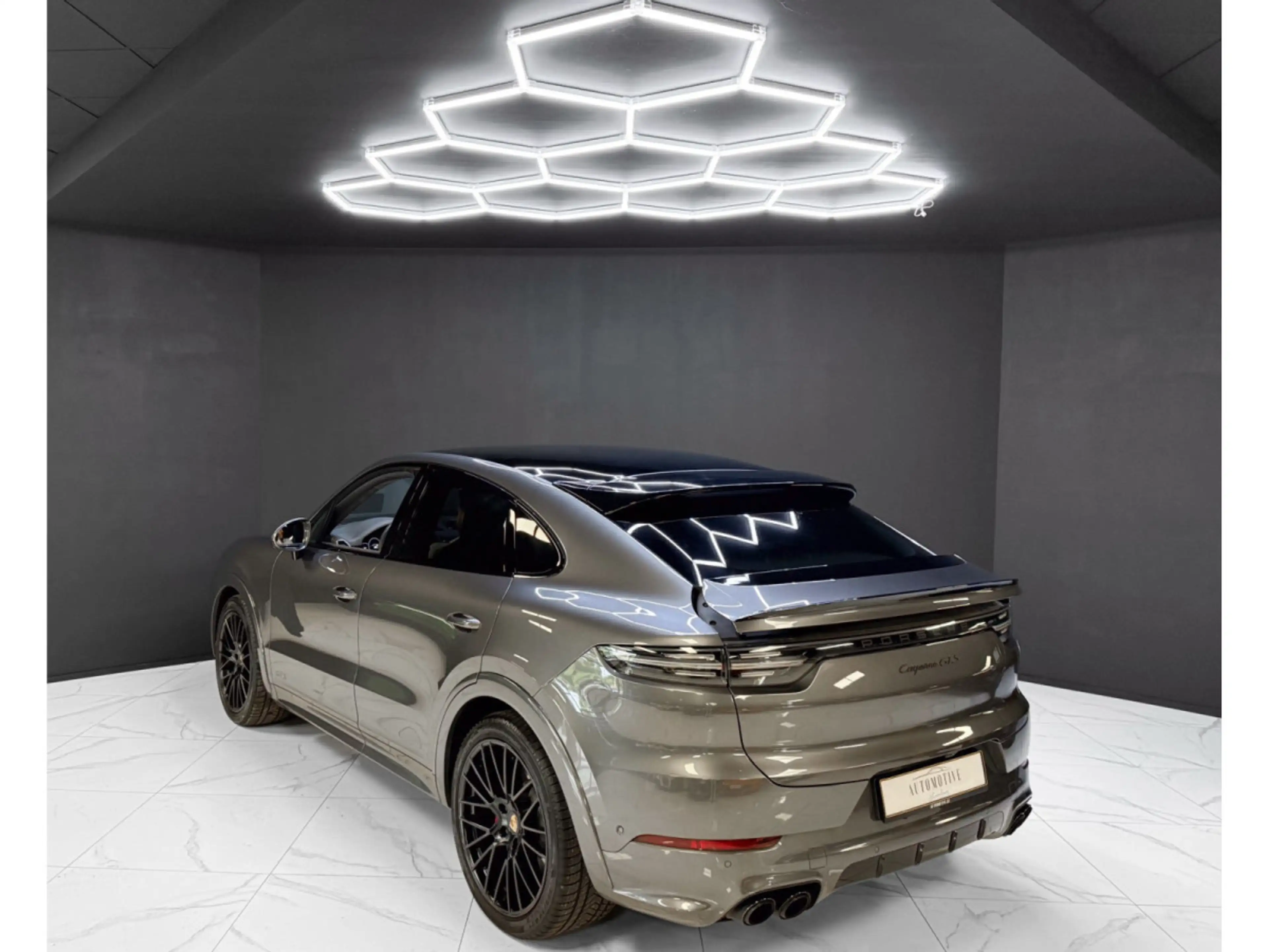 Porsche Cayenne GTS Coupe 4.0 V8 - Ceramic int-ext — photo 3