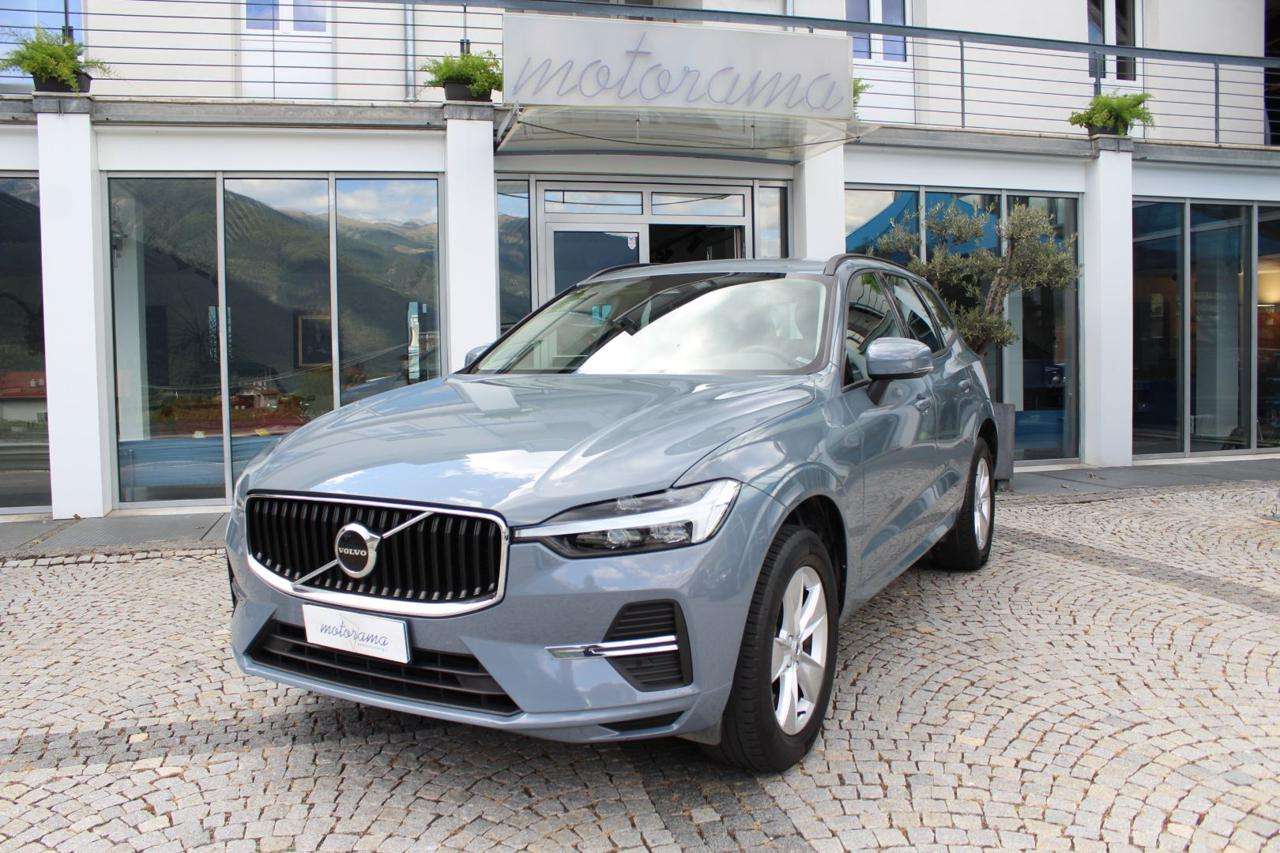 Volvo XC60 B4 (d) AWD auto. Momentum Ultimate Bright