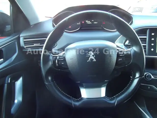 Peugeot 308 SW view 12