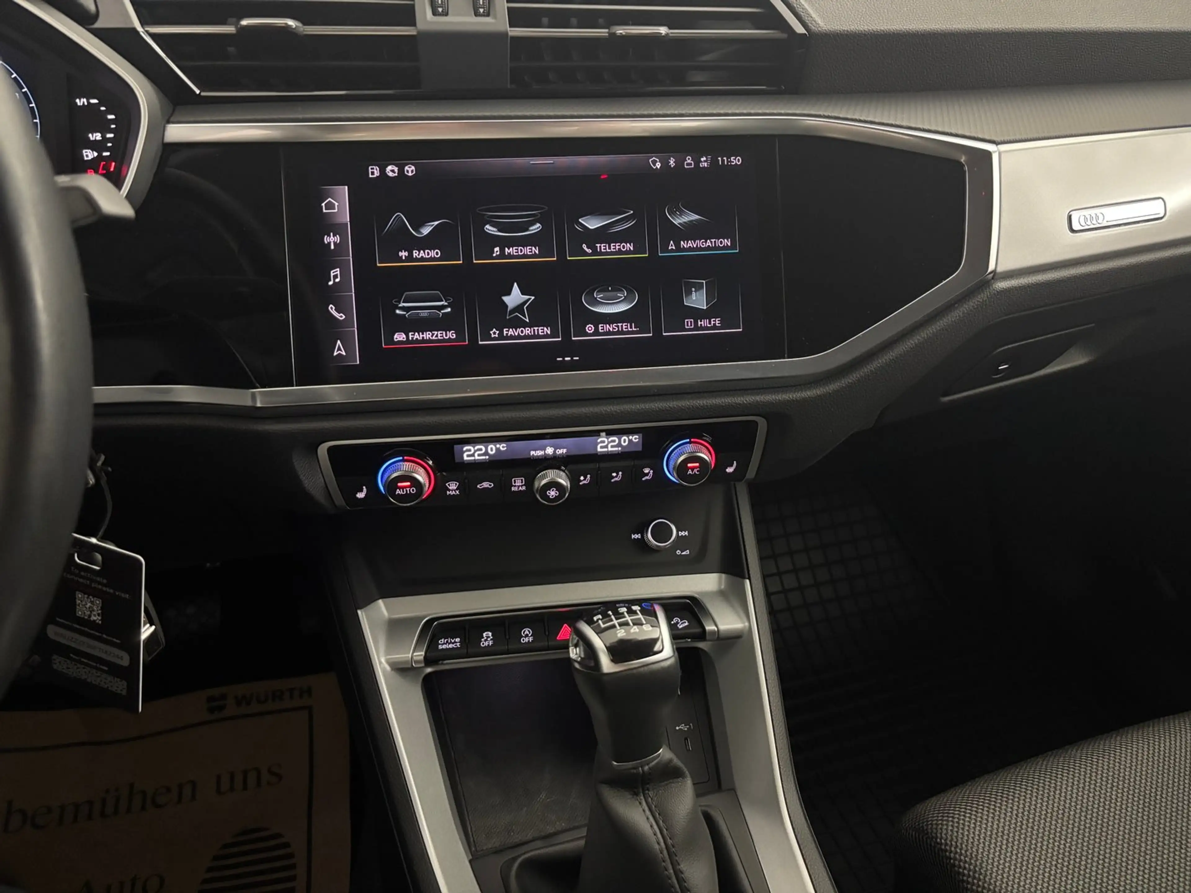 Audi Q3 35 TFSI — photo 7